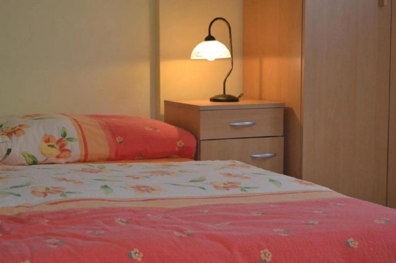 Bed in Apartments Barisic Hrvatskih Žrtava 404 Seget Vranjica