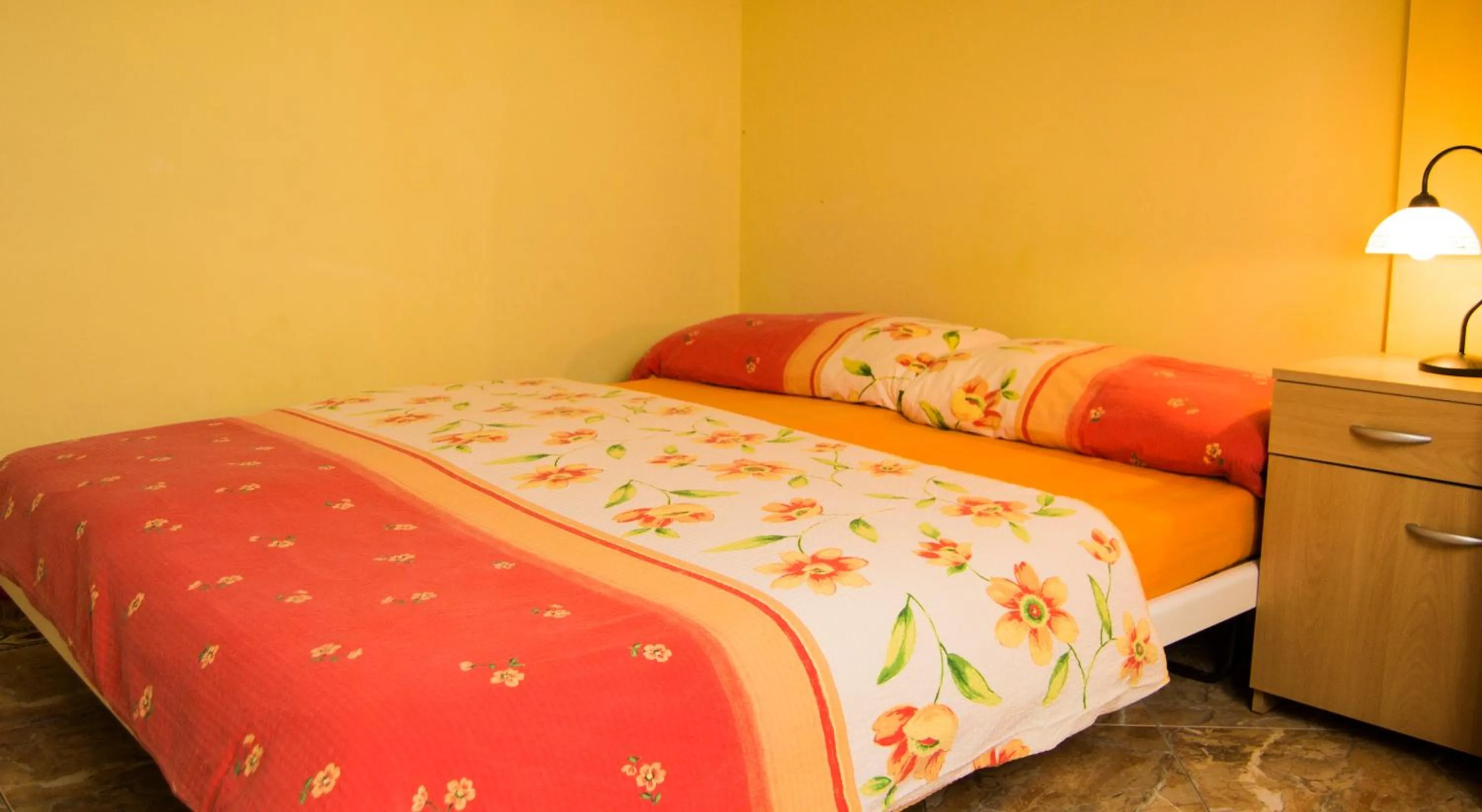 Bed in Apartments Barisic Hrvatskih Žrtava 404 Seget Vranjica