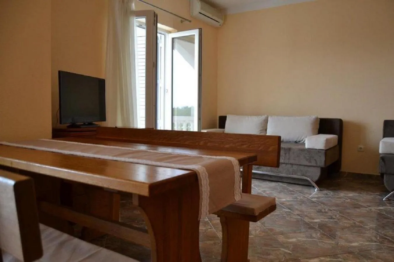 Communal lounge/ TV room in Apartments Barisic Hrvatskih Žrtava 404 Seget Vranjica