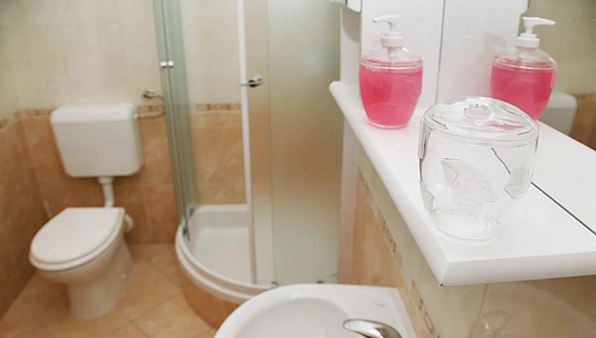 Bathroom in Apartments Barisic Hrvatskih Žrtava 404 Seget Vranjica