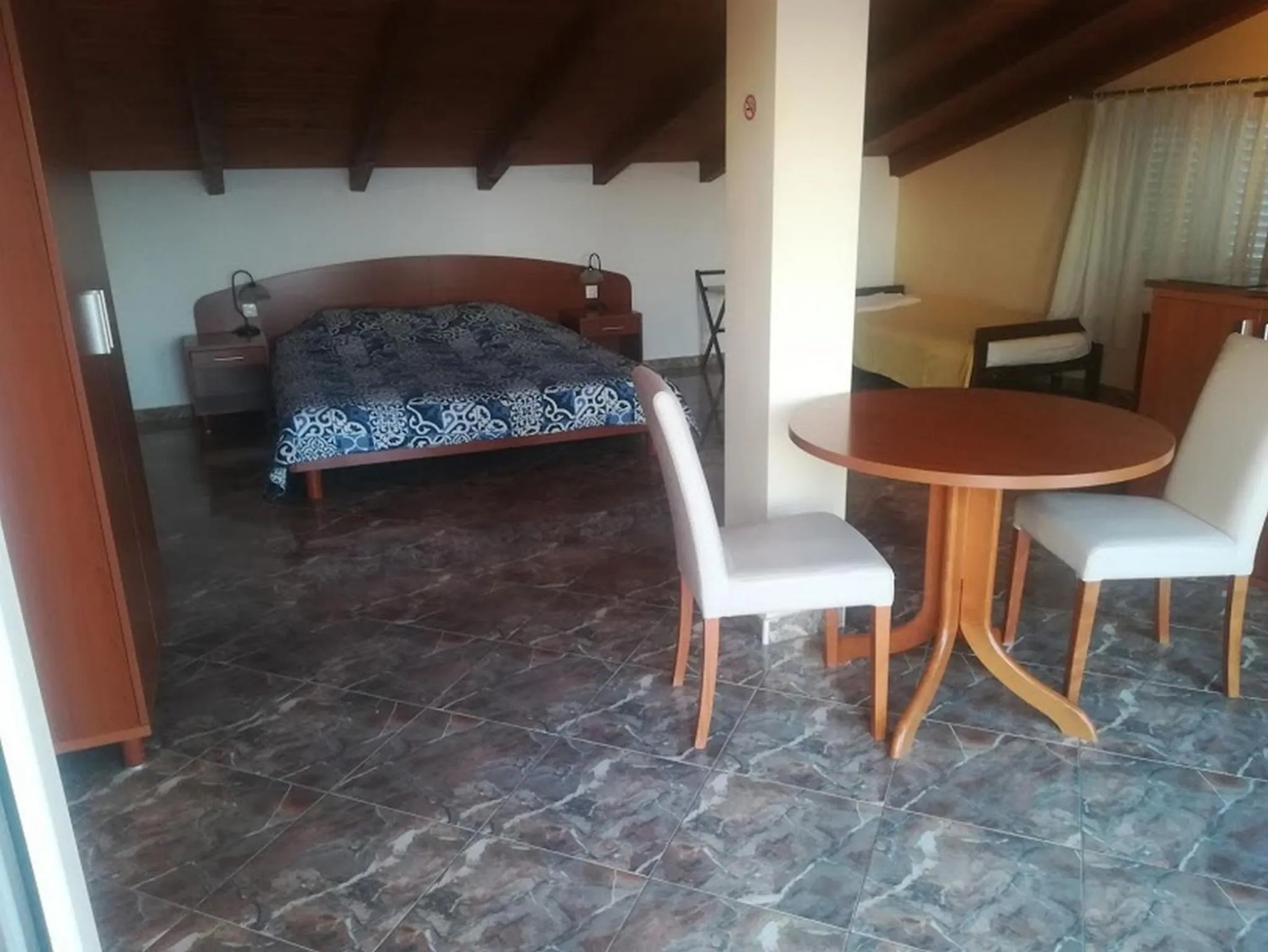 Bed in Apartments Barisic Hrvatskih Žrtava 404 Seget Vranjica