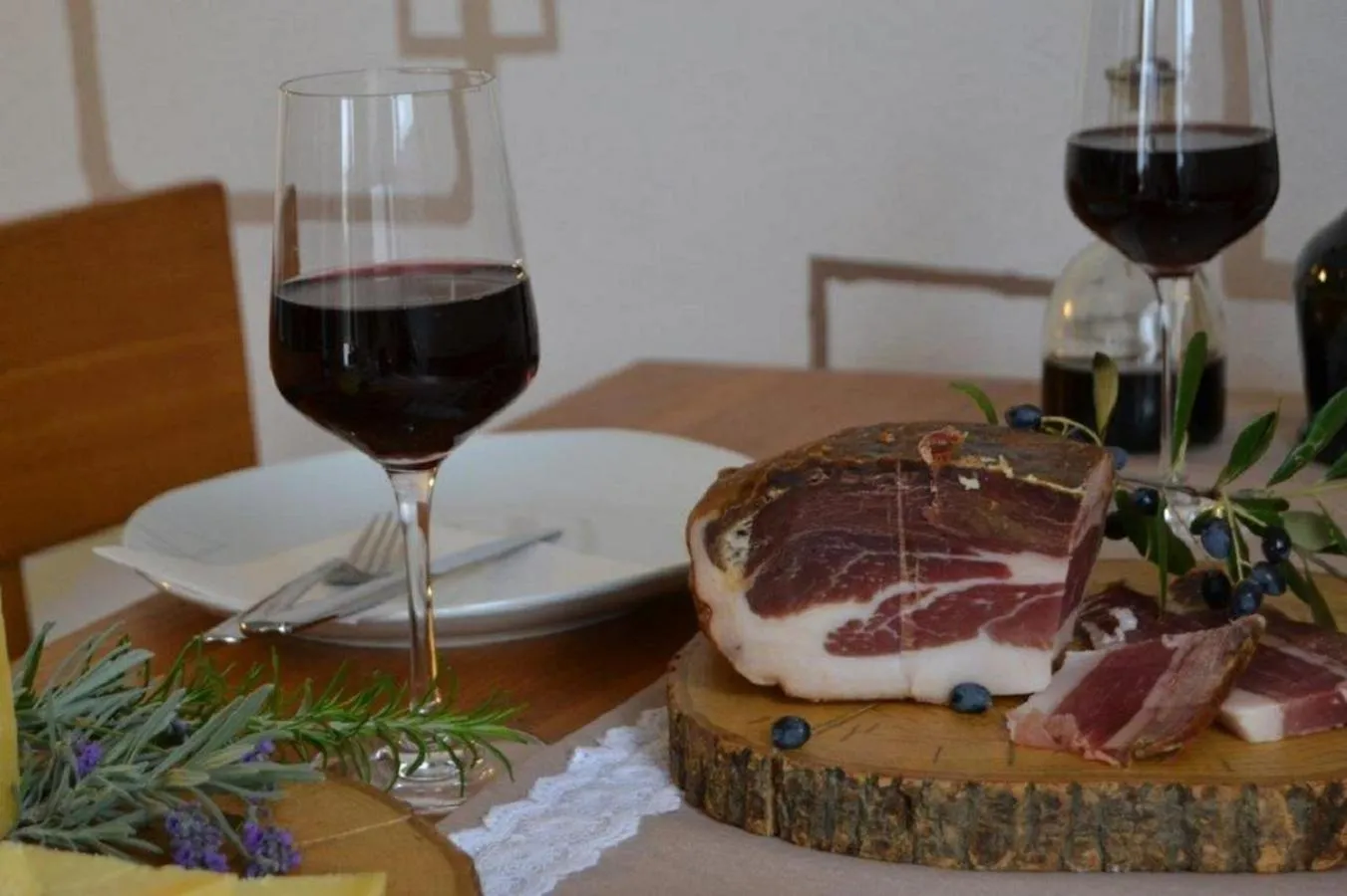 Food in Apartments Barisic Hrvatskih Žrtava 404 Seget Vranjica