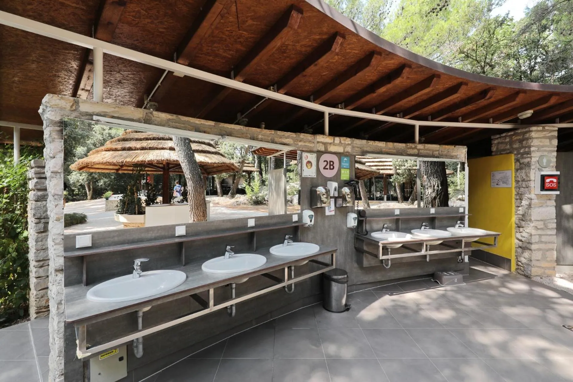 Shower in Pine Beach Pakostane - All Inclusive light