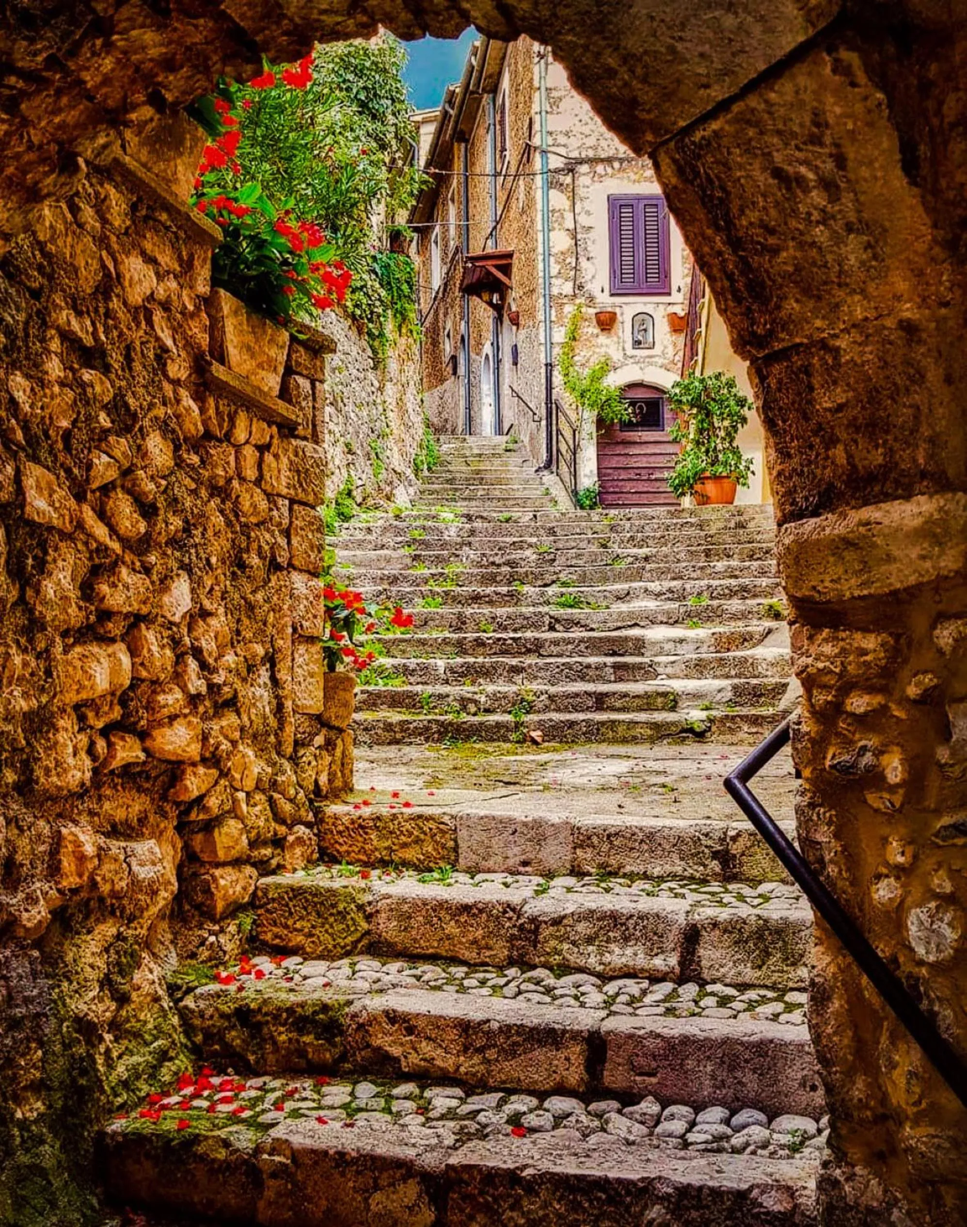 Nearby landmark in HOTEL HOLIDAYS a Barrea - Natura, Relax e Benessere nel Parco d'Abruzzo