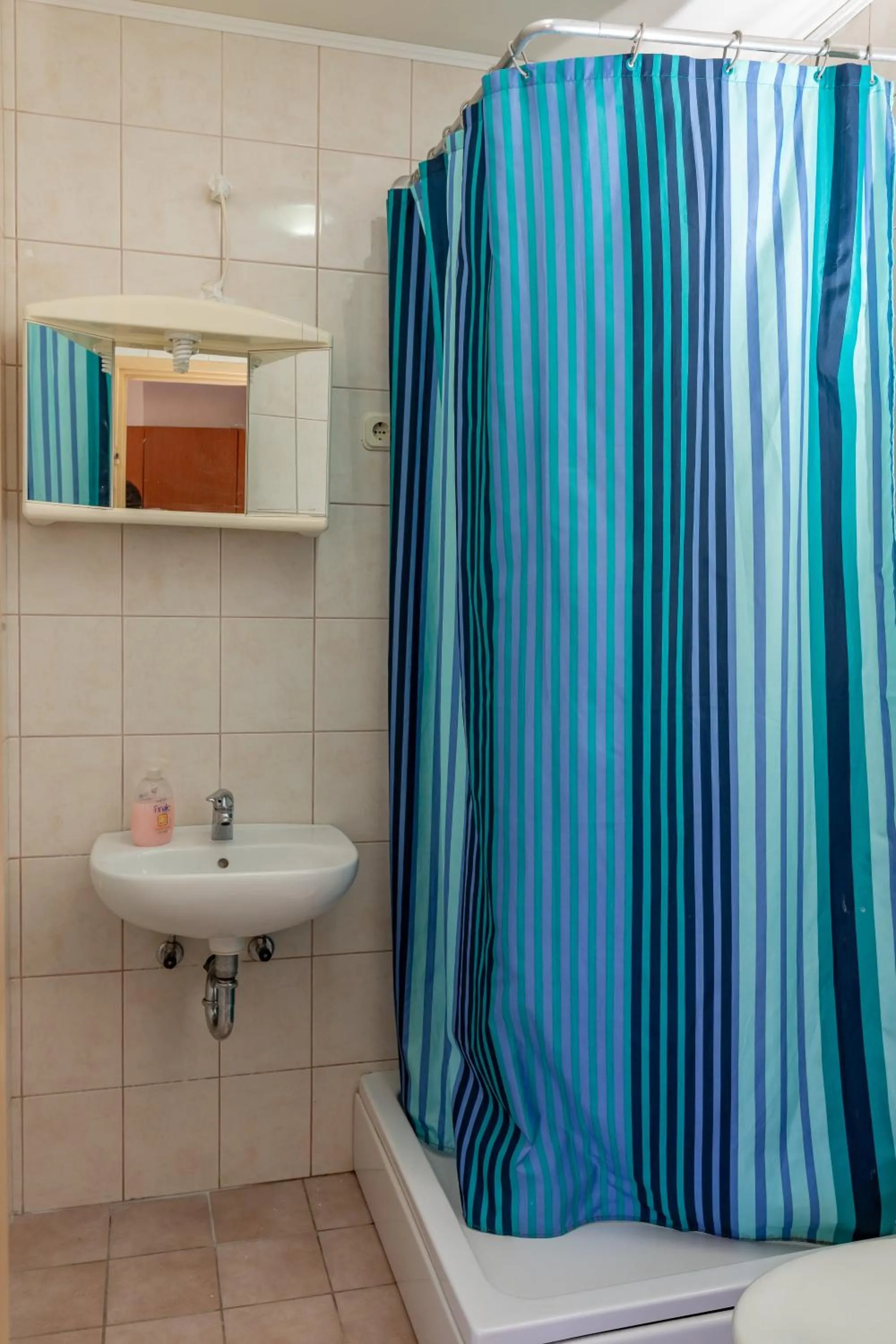 Shower in Villa Valjalo