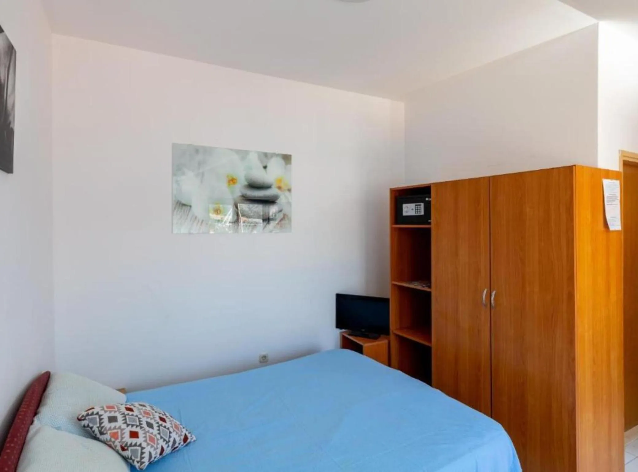 Bedroom, Bed in Villa Valjalo