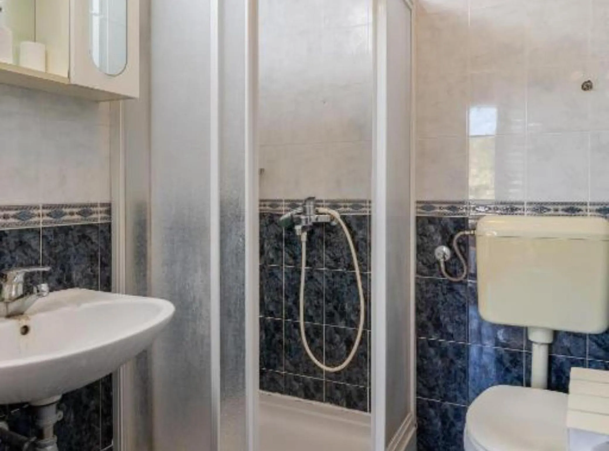 Bathroom in Villa Valjalo