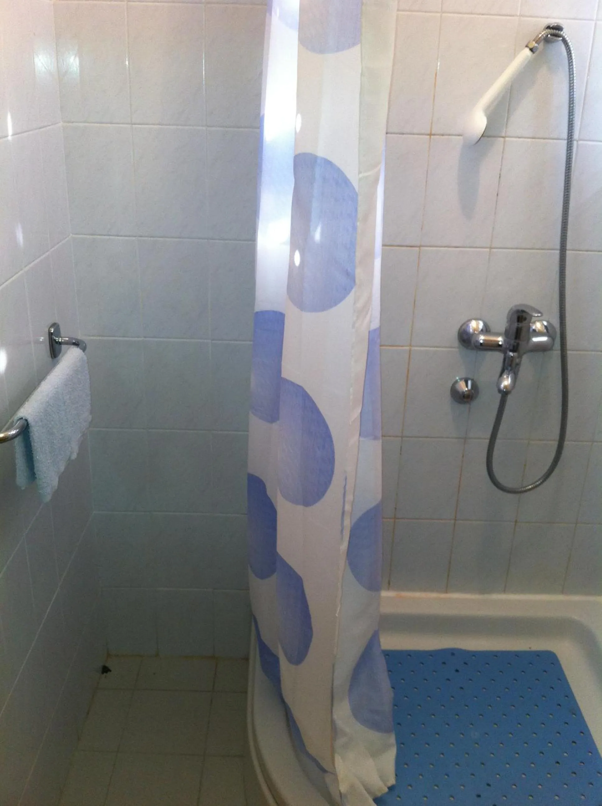 Shower in Villa Valjalo