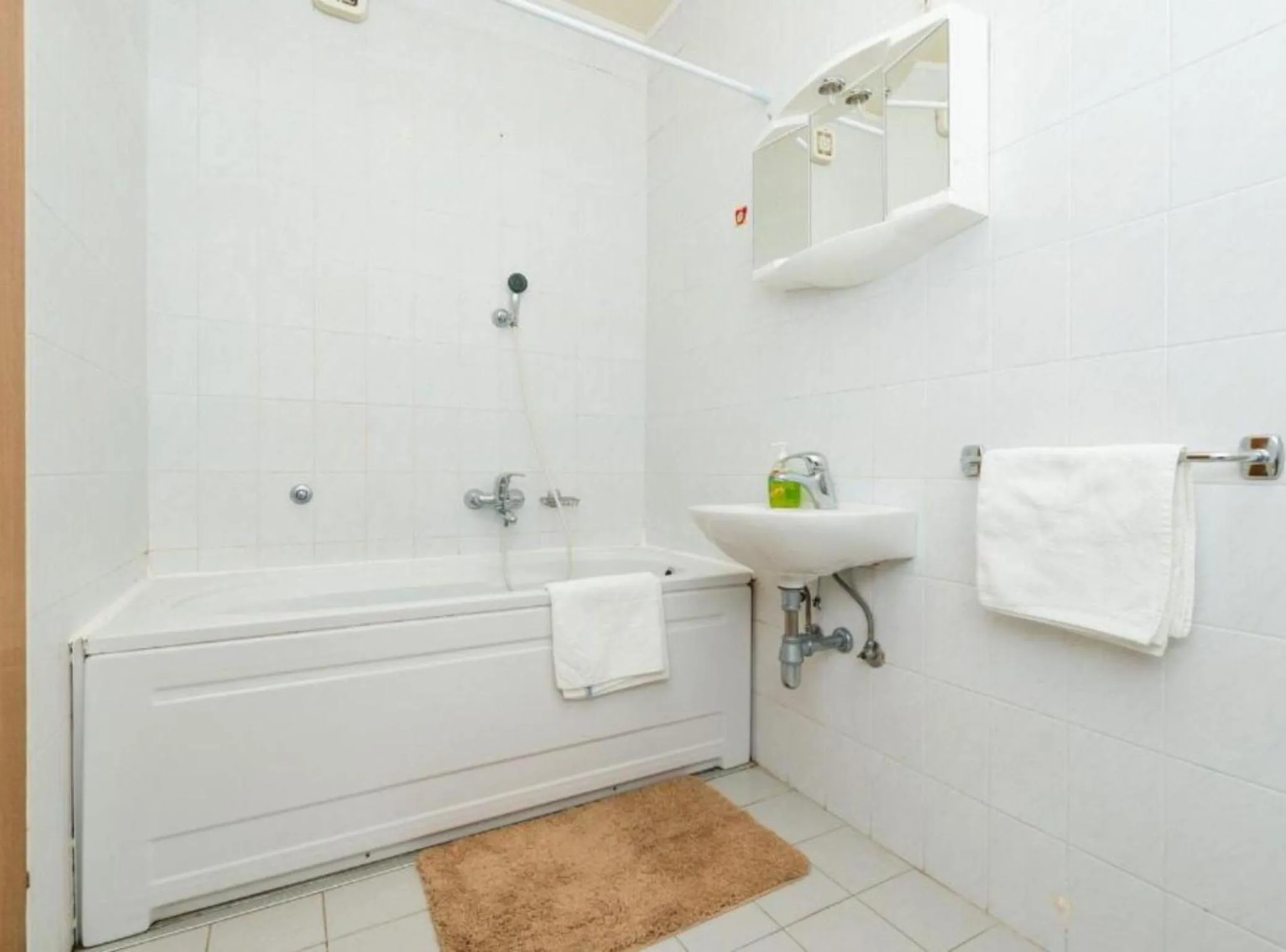 Bathroom in Villa Valjalo