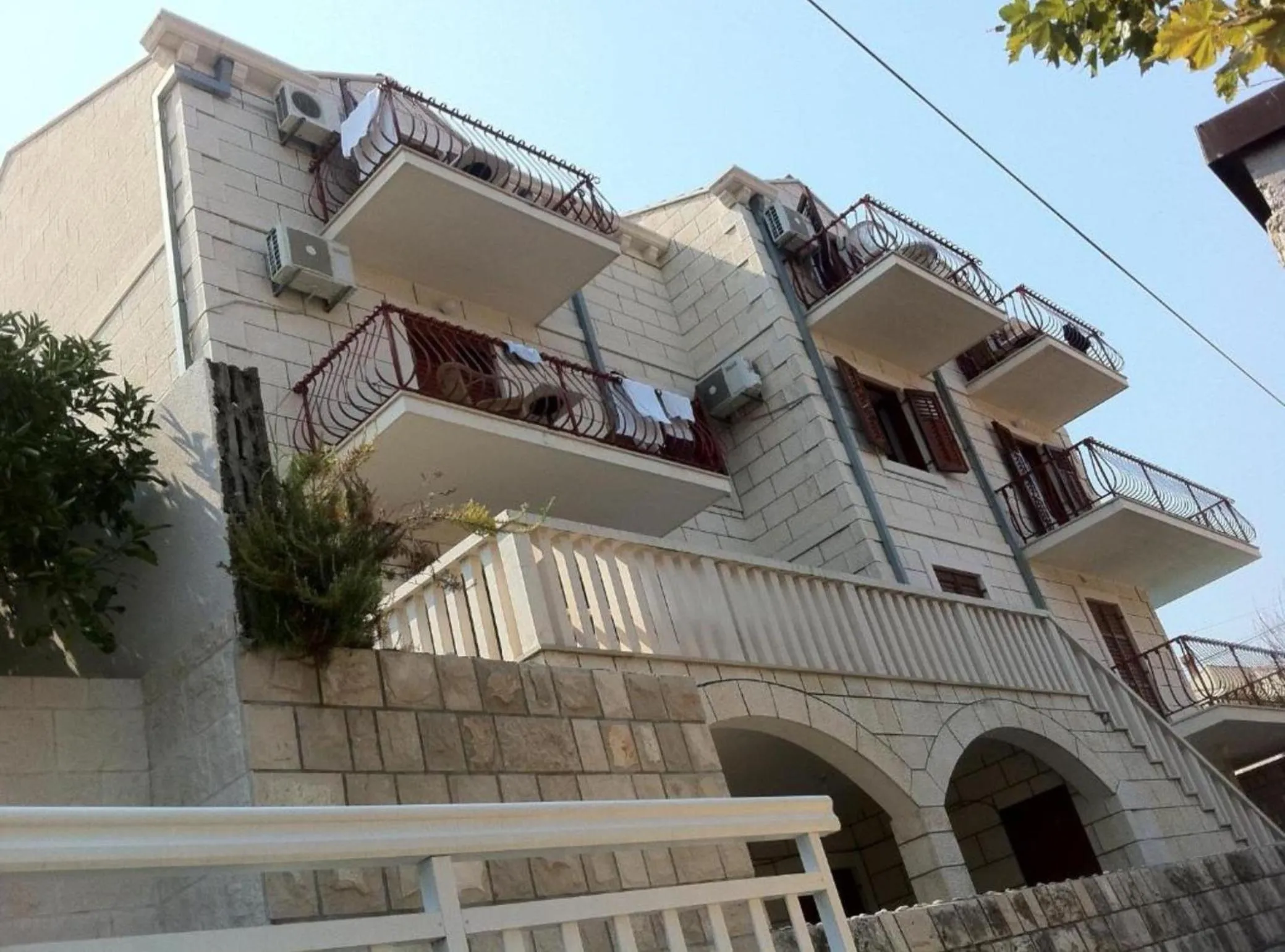 Property building in Villa Valjalo