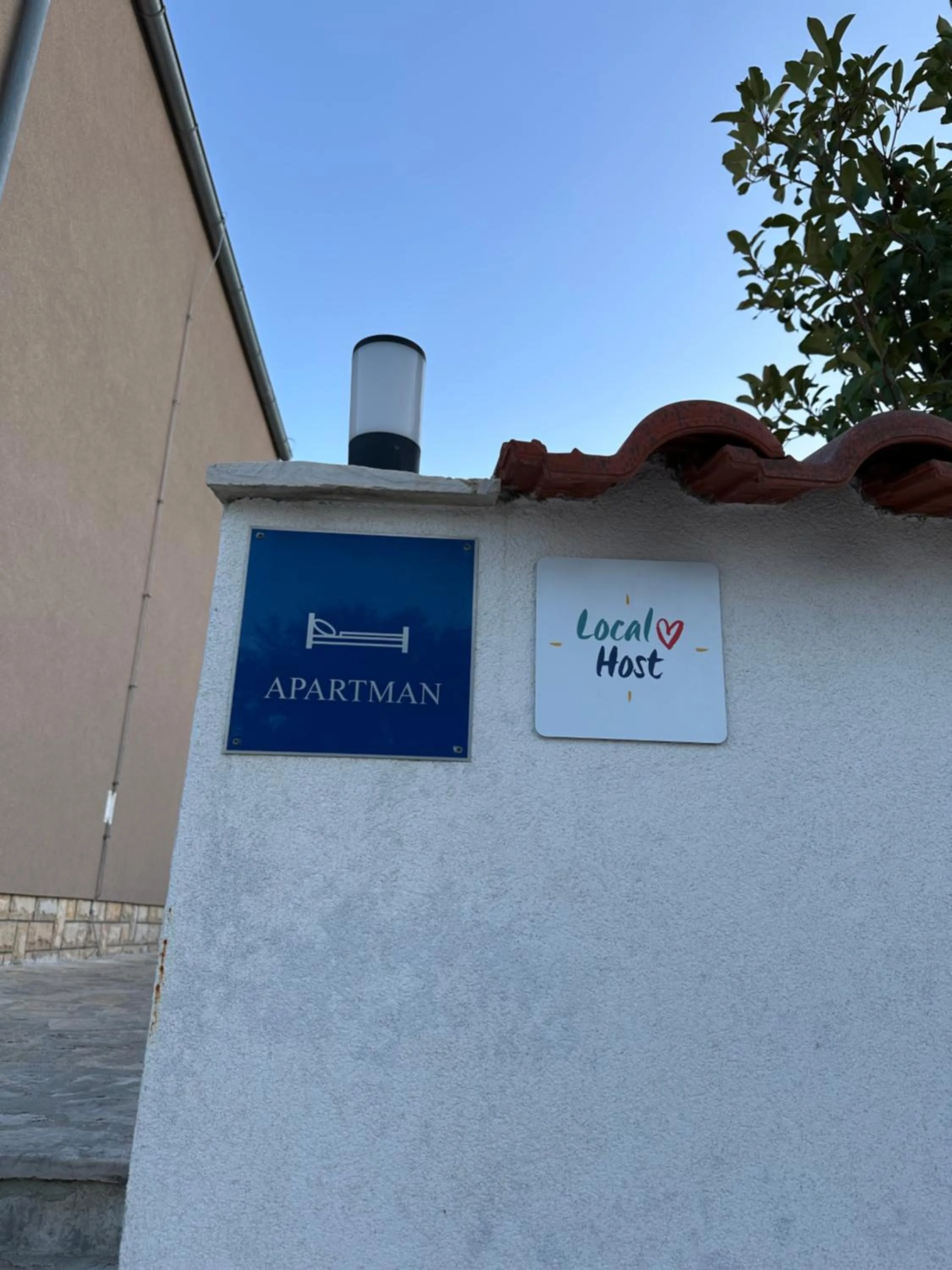 Apartments Mais Tisno