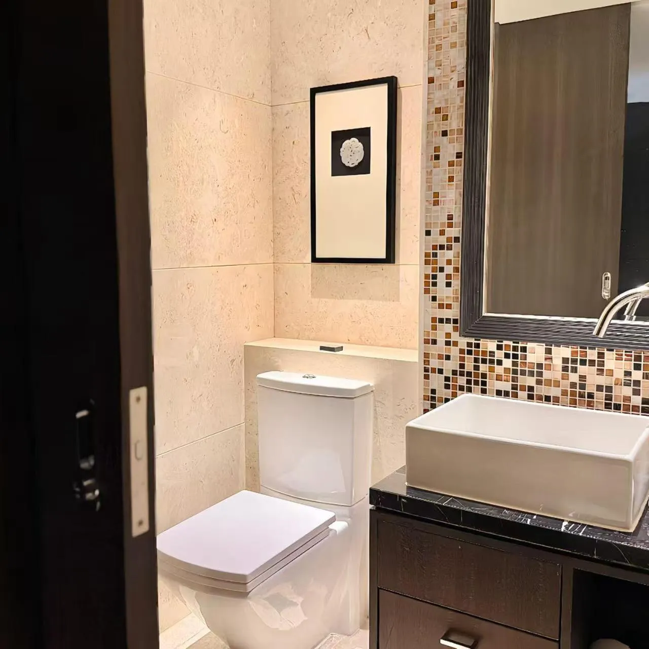 Toilet in The Sandalwood Beijing Marriott Executive Apartments