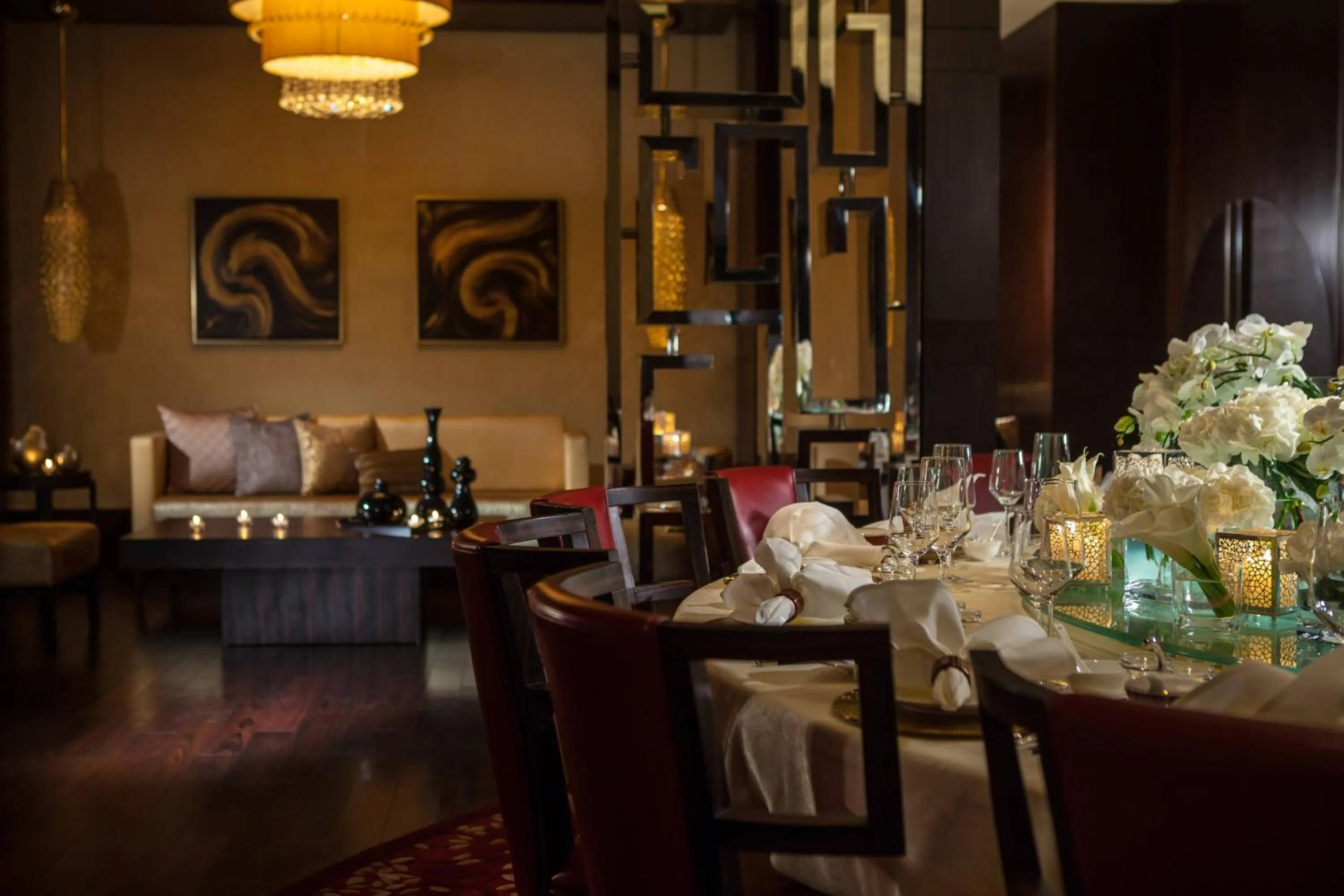 Restaurant/places to eat in Renaissance Shanghai Putuo Hotel