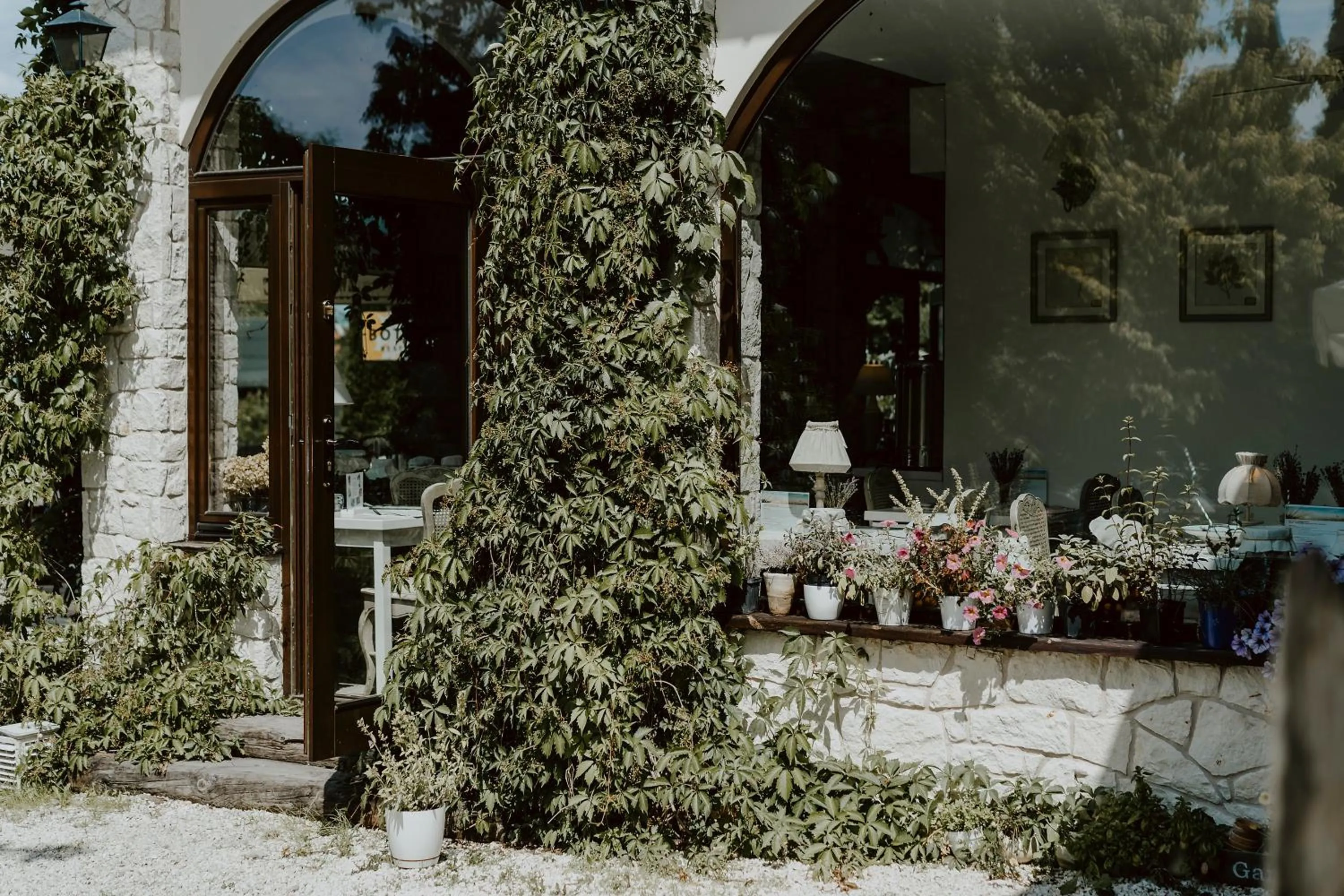 Property building in Vincent