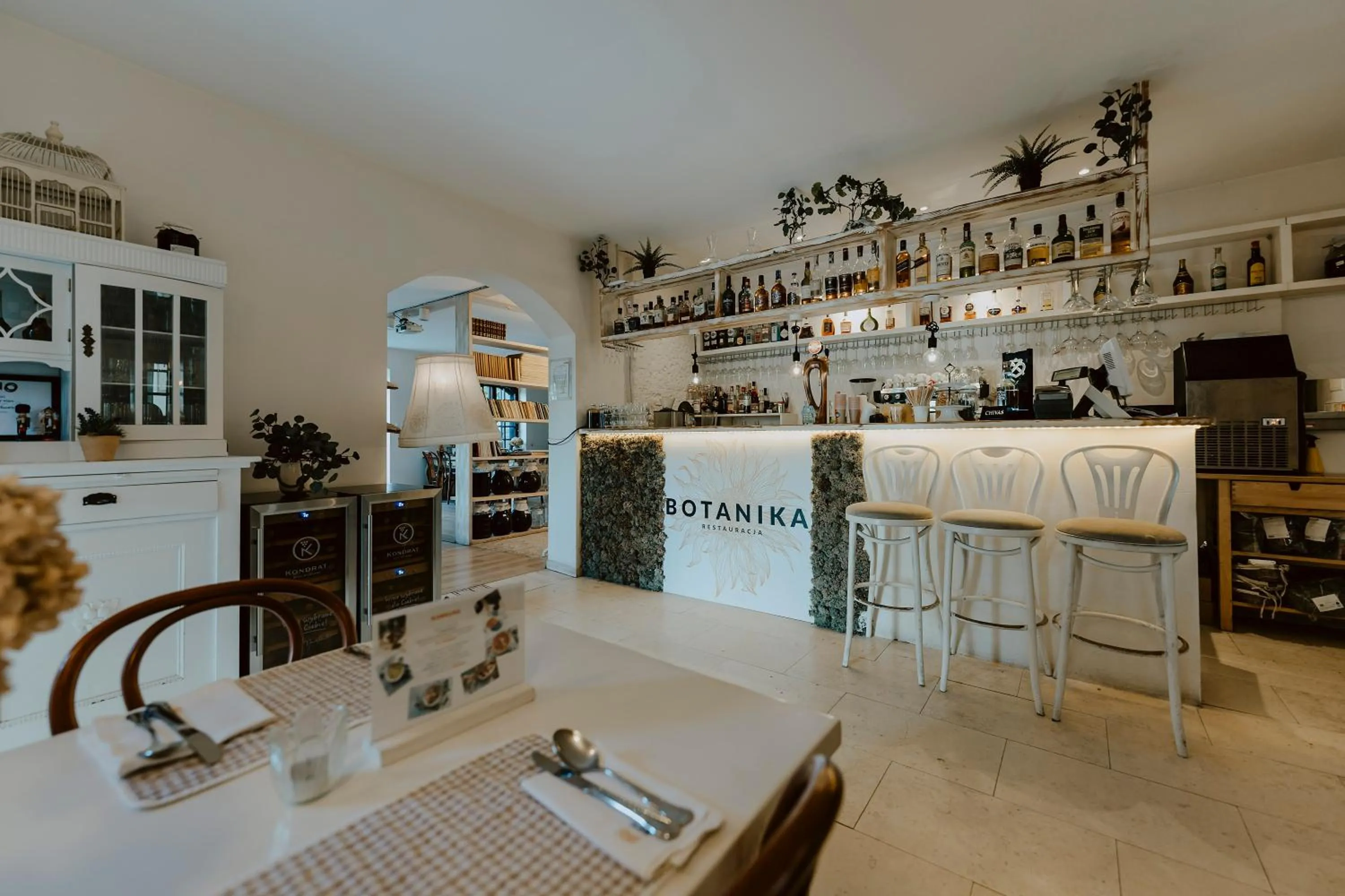 Lounge or bar in Vincent