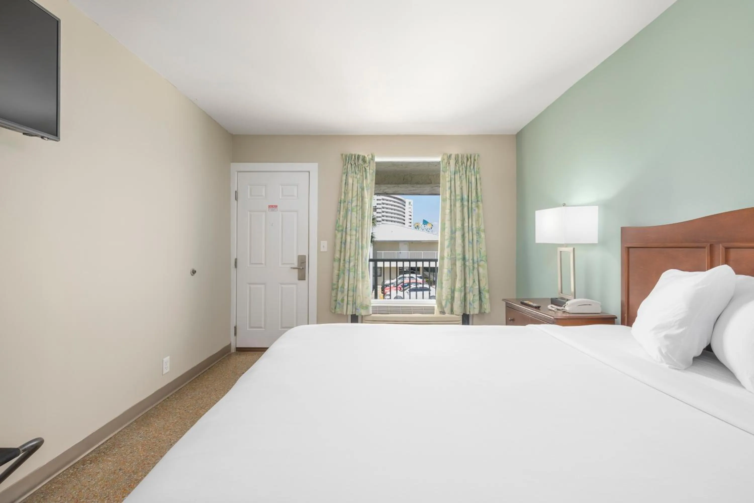 Bed in Bikini Beach Resort