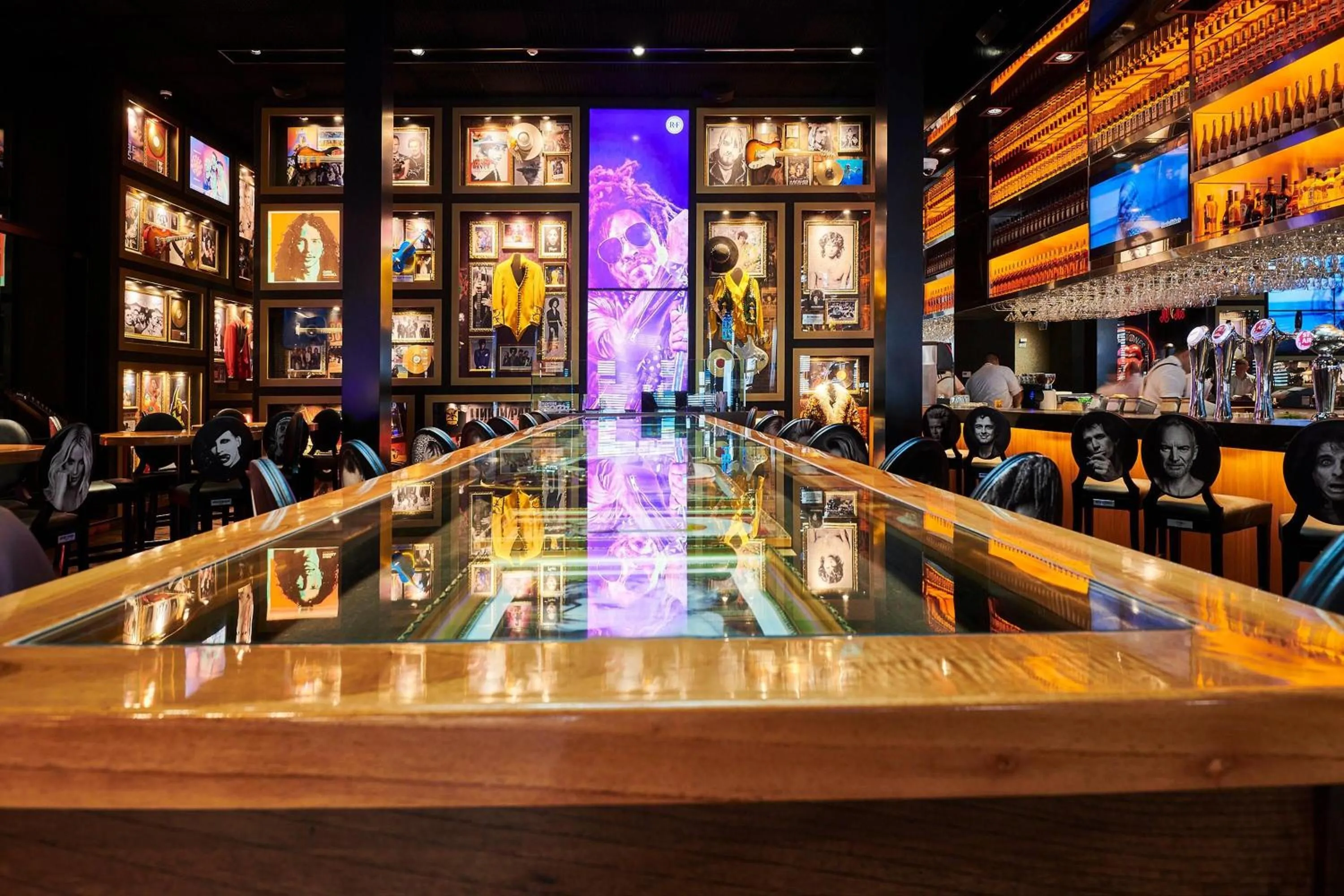 Restaurant/places to eat in Esplendor by Wyndham Savoy Rosario