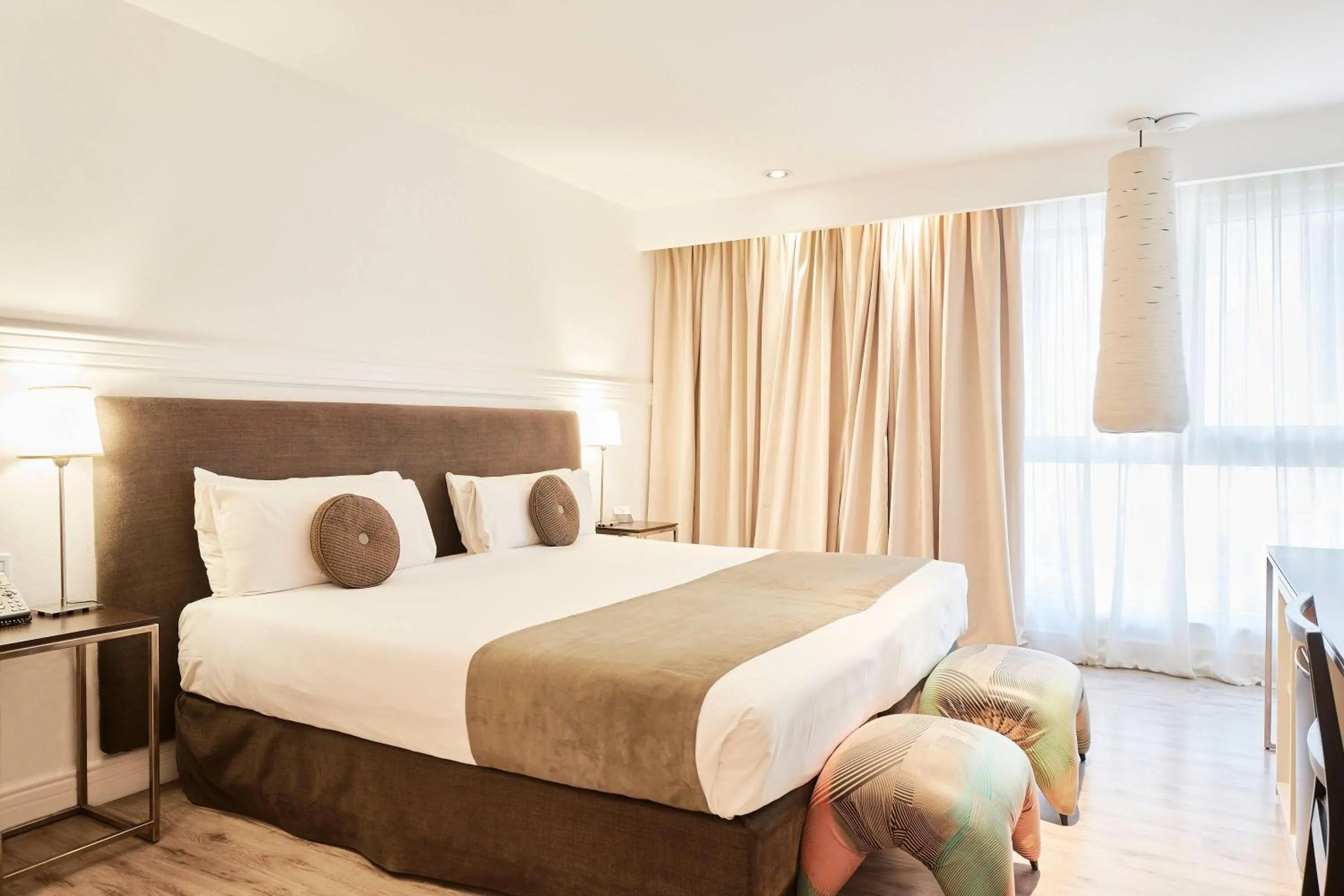 Photo of the whole room, Bed in Esplendor by Wyndham Savoy Rosario