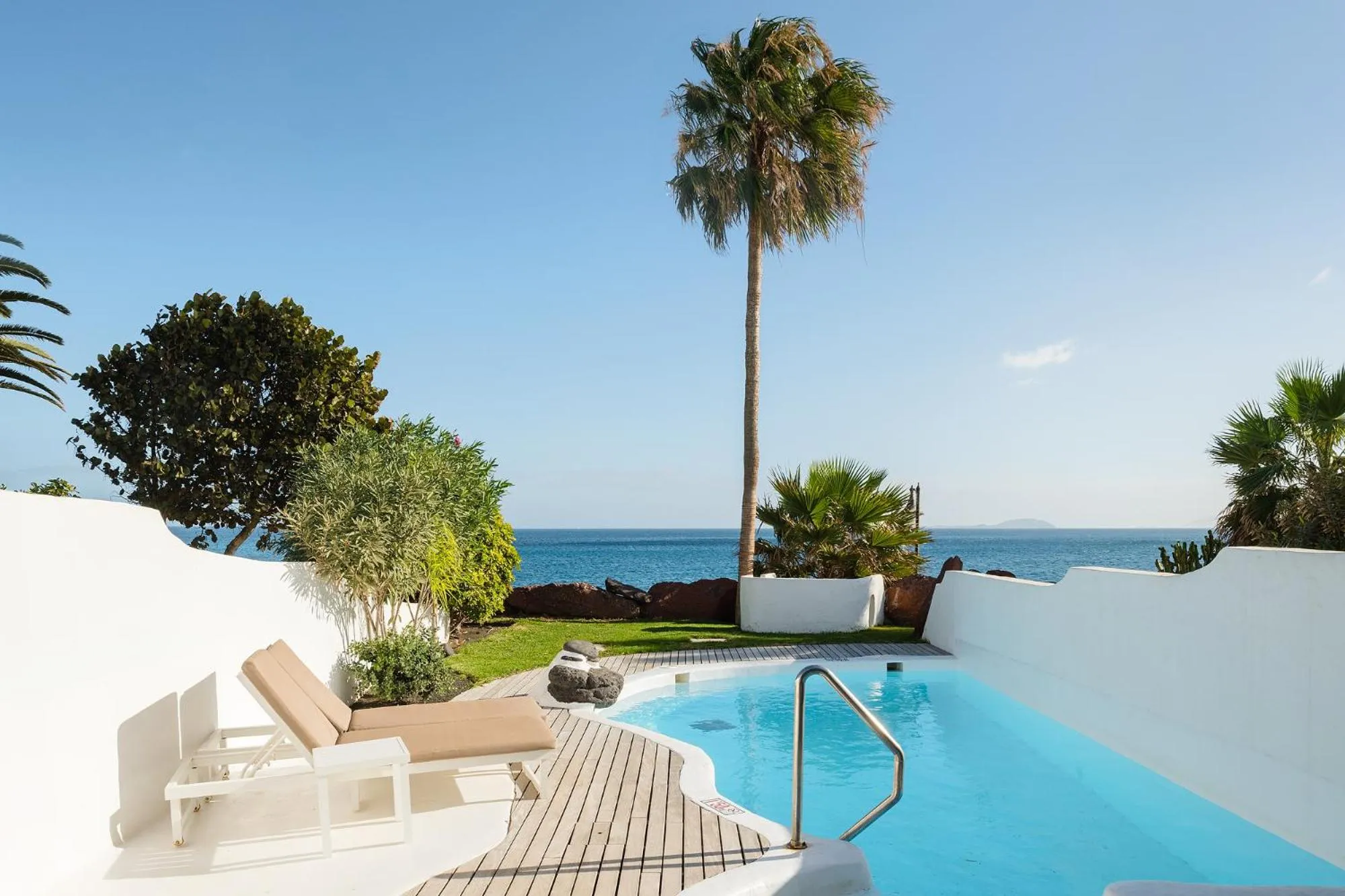 Swimming pool in Kamezí Boutique Hotel Villas