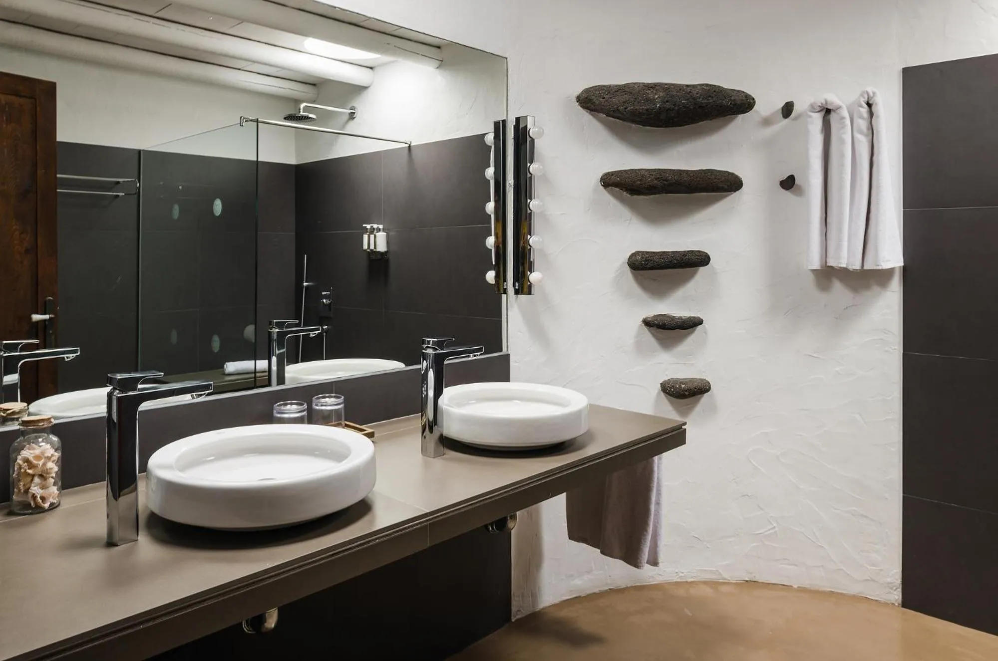 Bathroom in Kamezí Boutique Hotel Villas