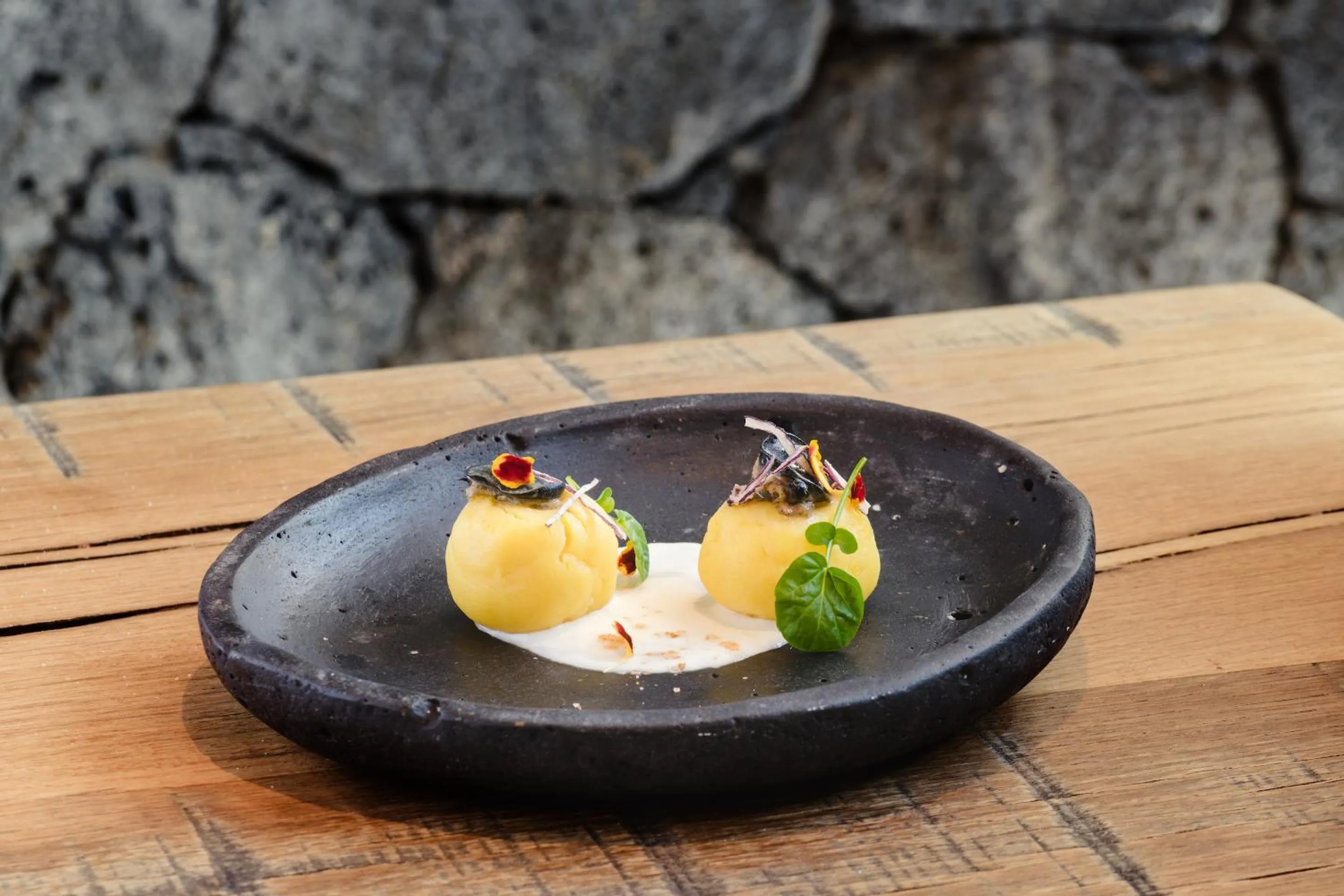 Restaurant/places to eat in Kamezí Boutique Hotel Villas