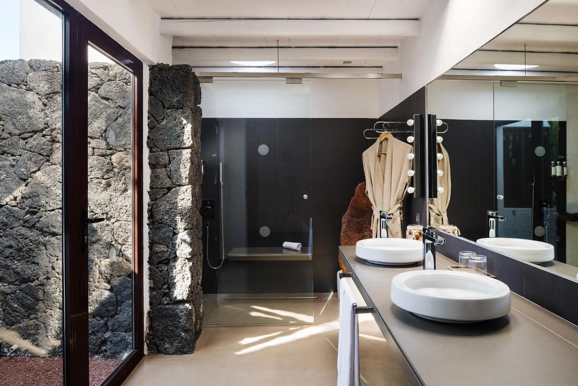 Bathroom in Kamezí Boutique Hotel Villas