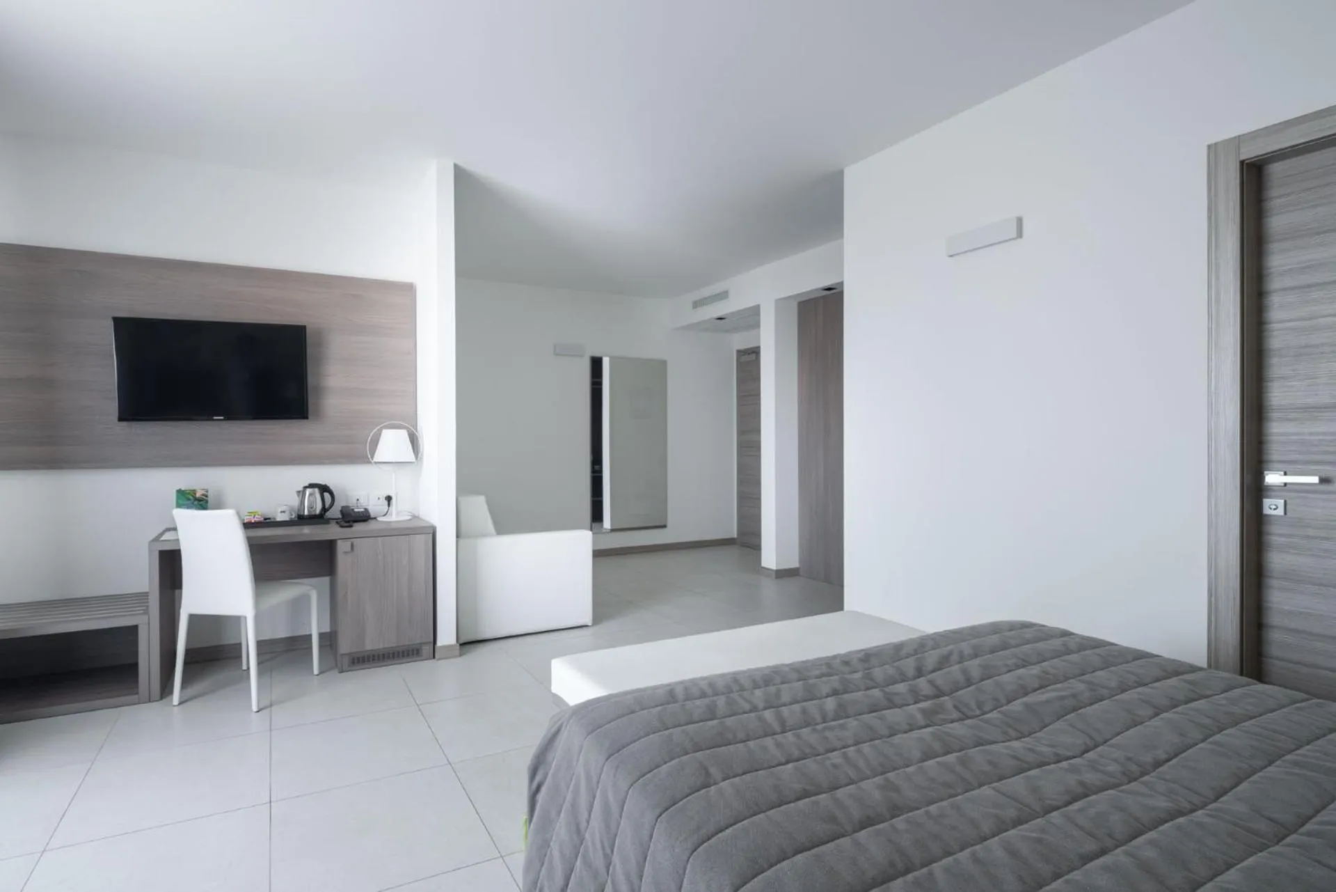 Photo of the whole room, Bed in Hotel Iris Jesolo