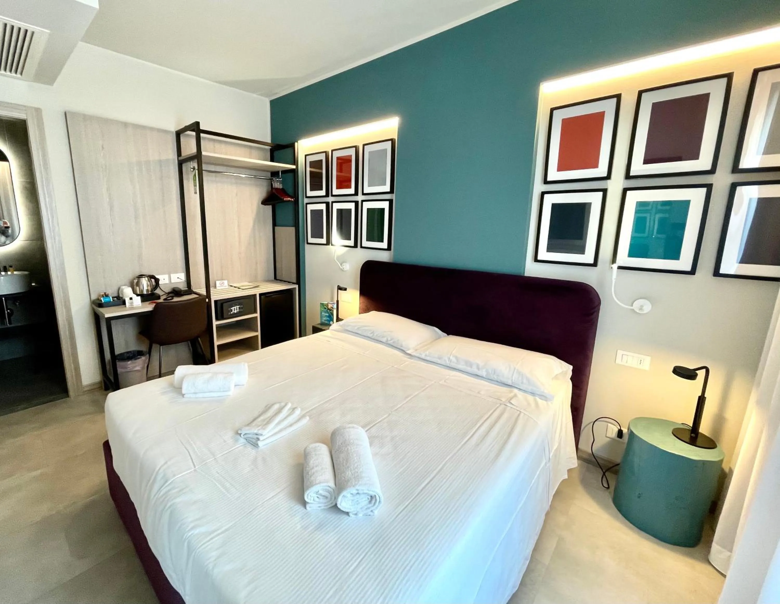 Photo of the whole room, Bed in Hotel Iris Jesolo