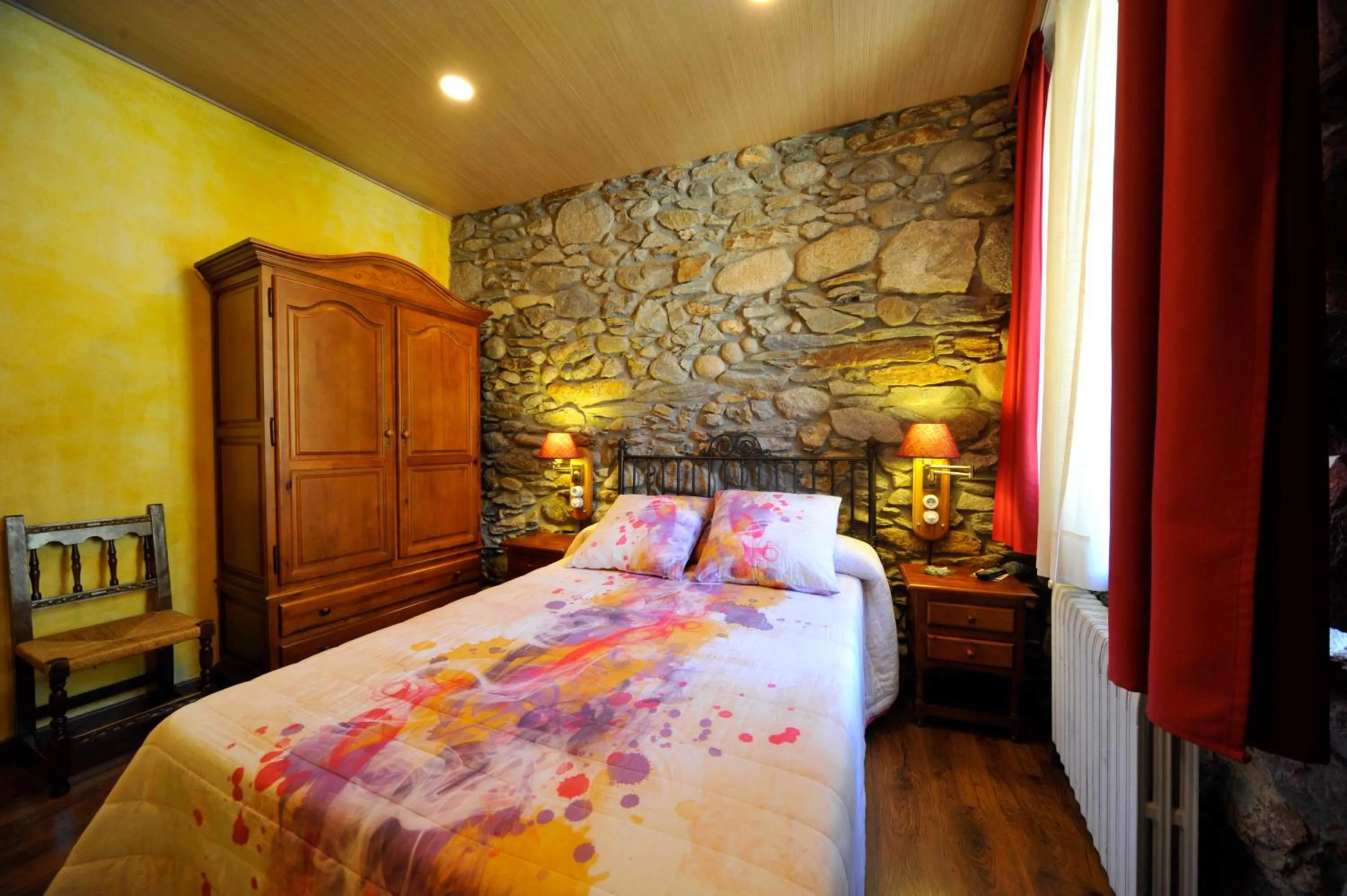 Bed in Hotel Vall d´Aneu