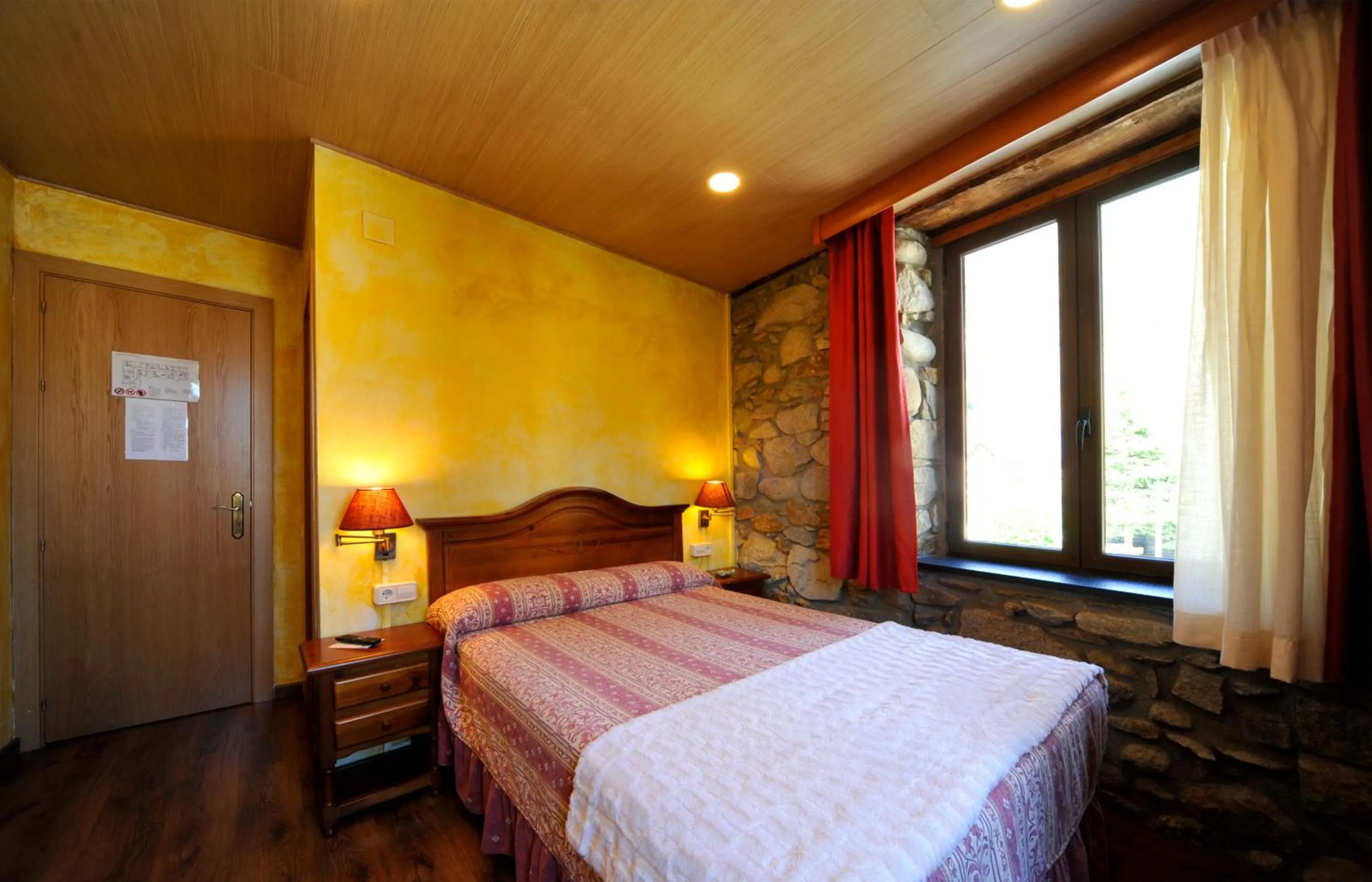 Bed in Hotel Vall d´Aneu