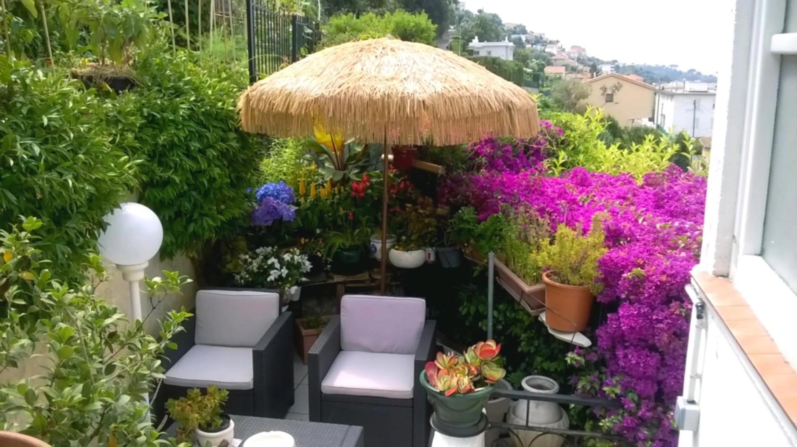 Balcony/Terrace in Le Panoramic Boutique Hôtel