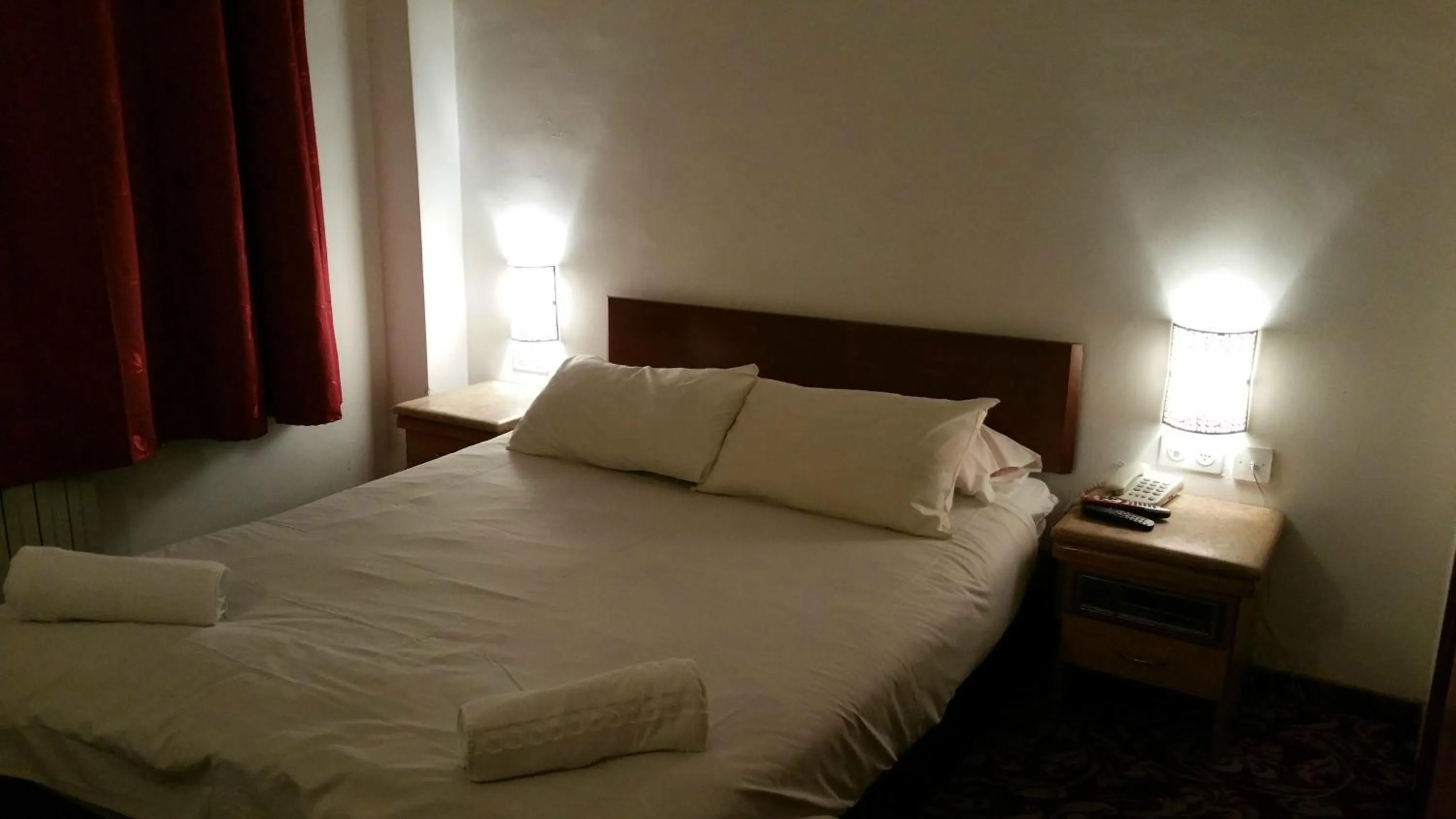 Bedroom in Zion Hotel