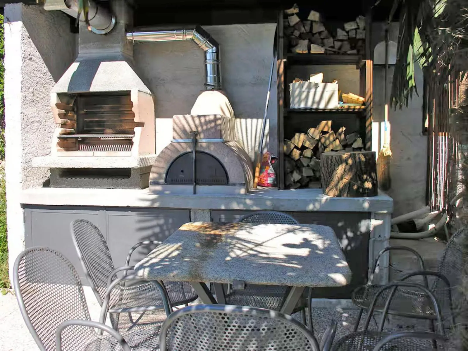 Dining area in Barolo