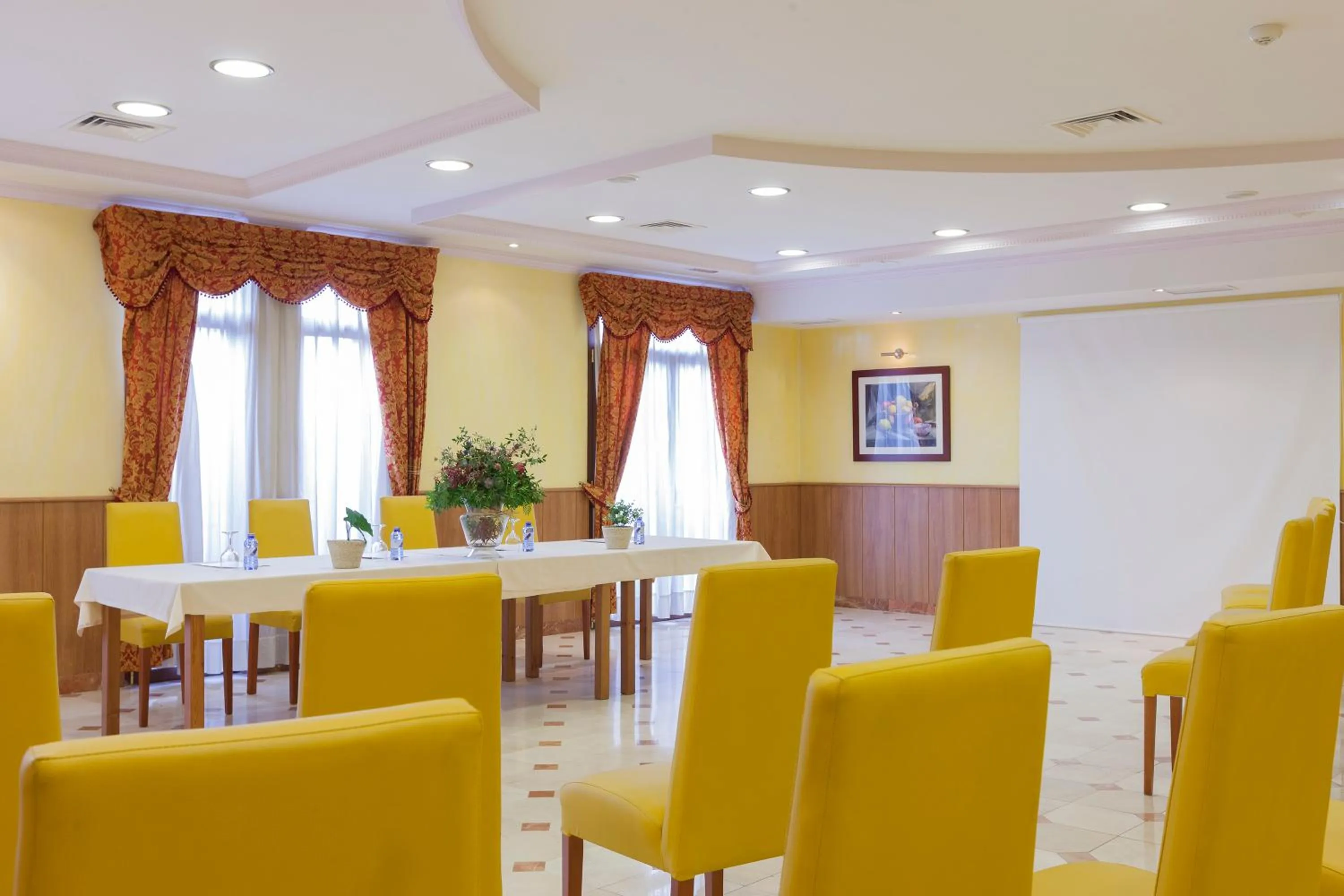 Lounge or bar in Agora Juan de Austria