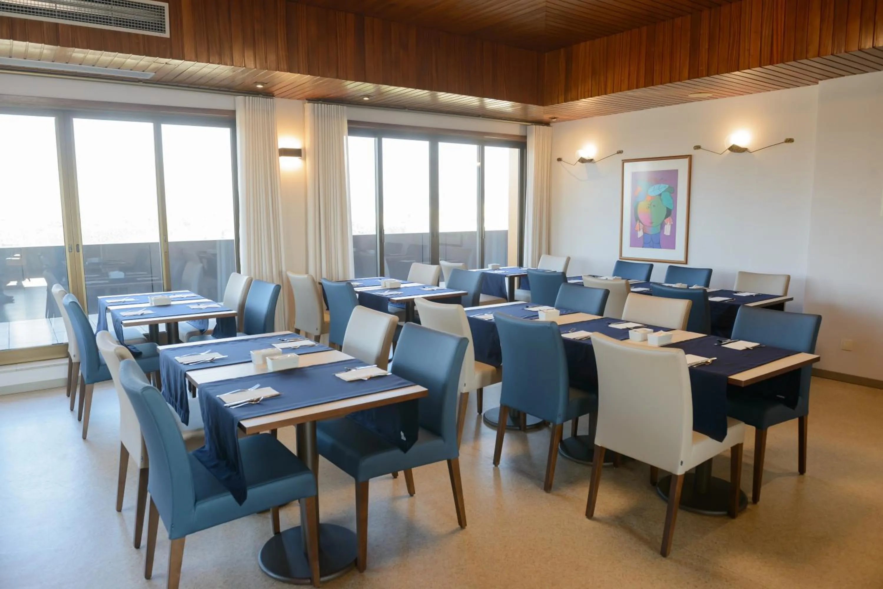 Buffet breakfast in Nova Cruz Hotel