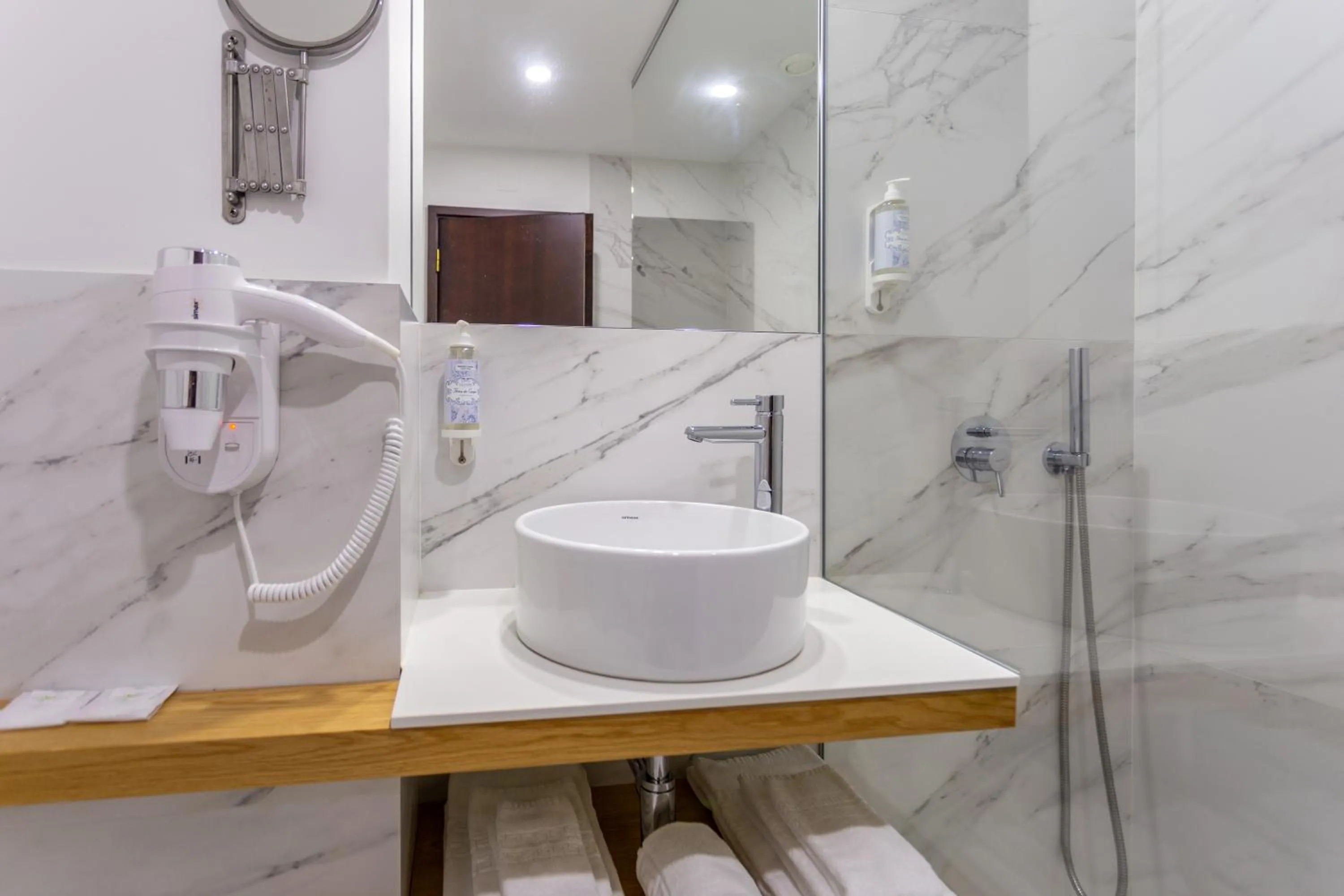 Bathroom in Nova Cruz Hotel