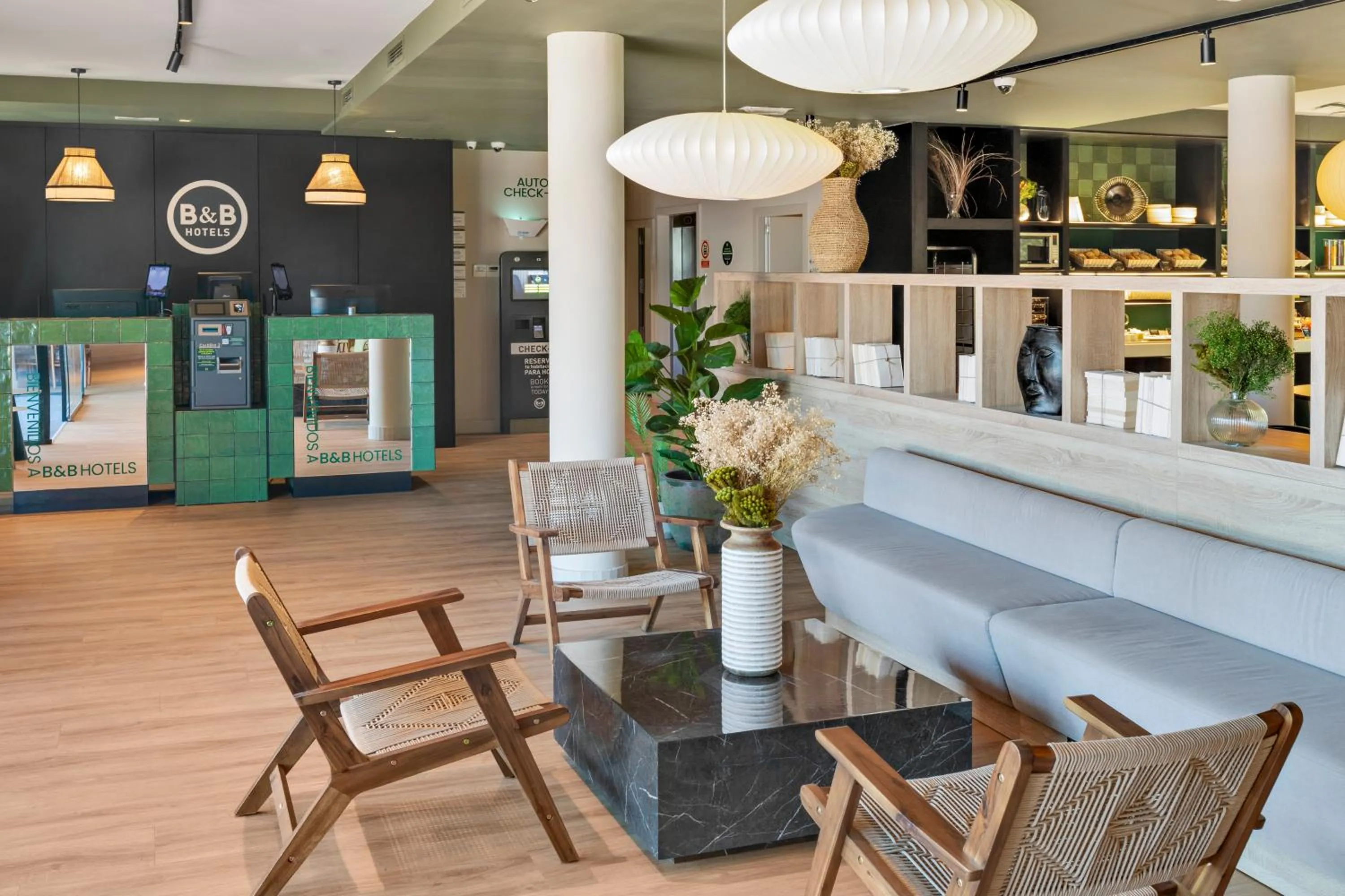 Living room in B&B HOTEL Barcelona Granollers