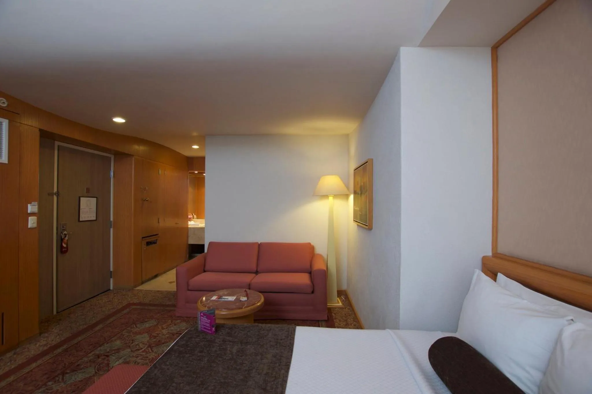 Photo of the whole room, Bed in Crowne Plaza Hotel Mexico City North-Tlalnepantla, an IHG Hotel