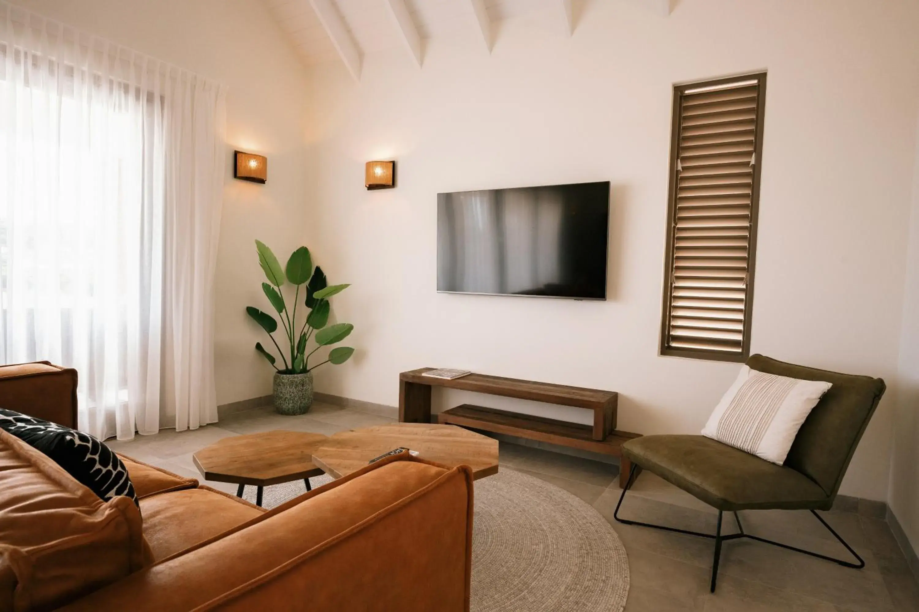 Three-Bedroom Villa at The Jazmyn in Blue Bay Curaçao Golf & Beach Resort Three-Bedroom Villa at The Jazmyn in Blue Bay Curaçao Golf & Beach Resort