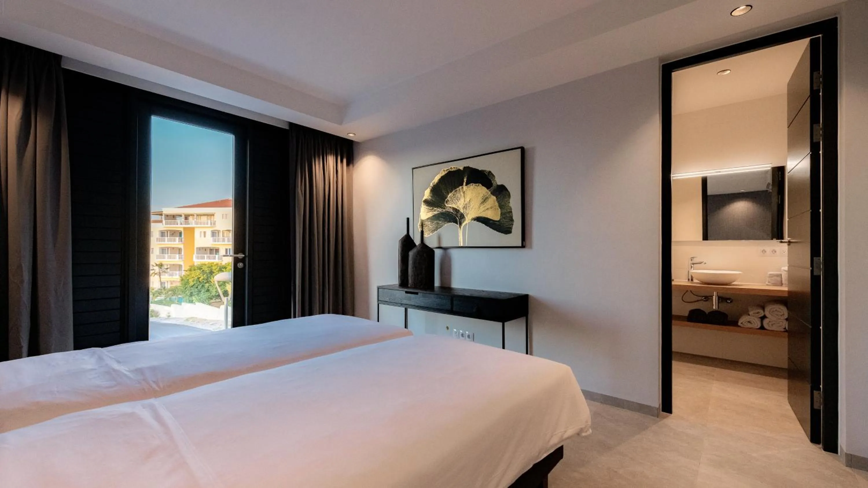 Bedroom, Bed in Blue Bay Curaçao Golf & Beach Resort