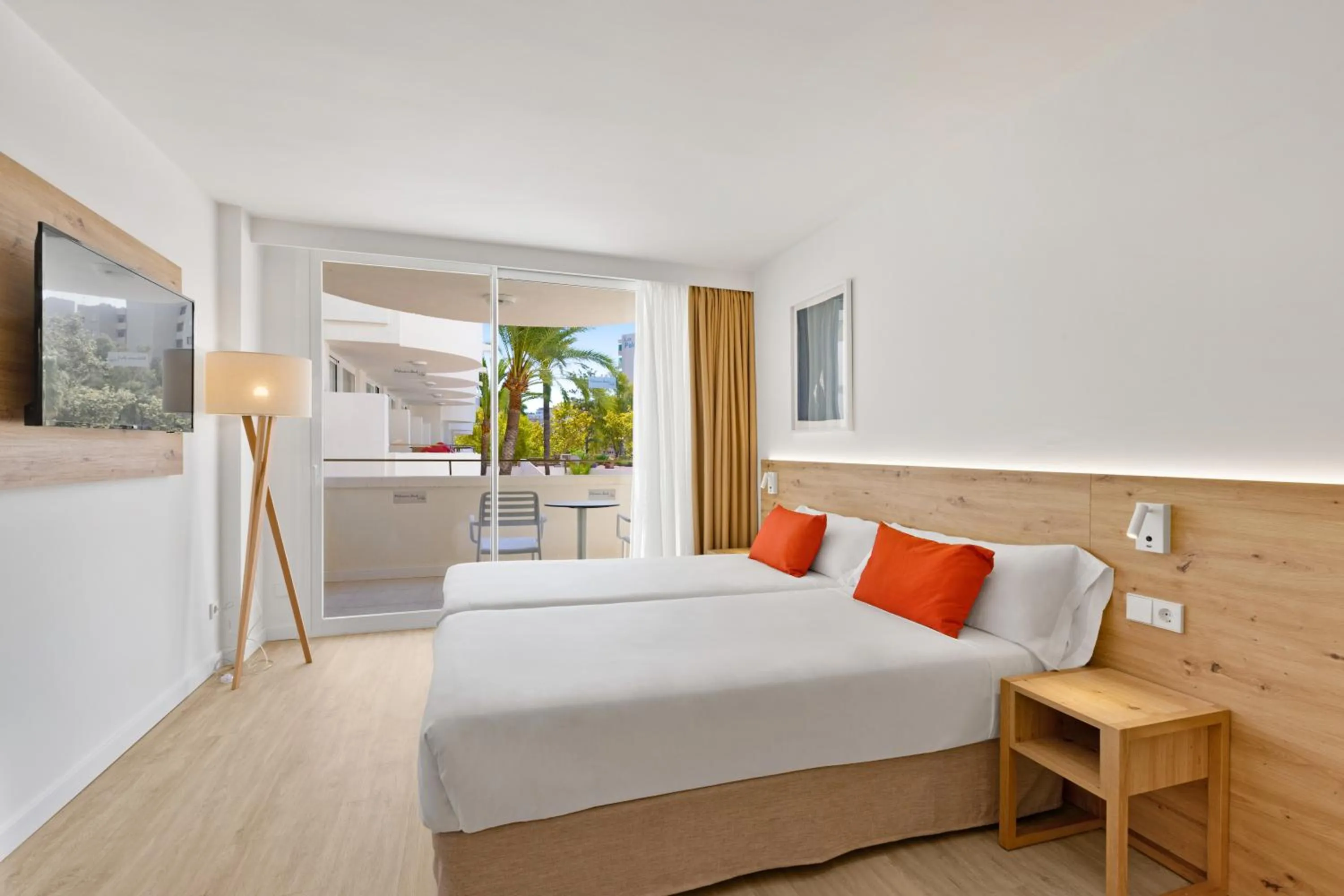 Bed in Lively Mallorca - Adults Only