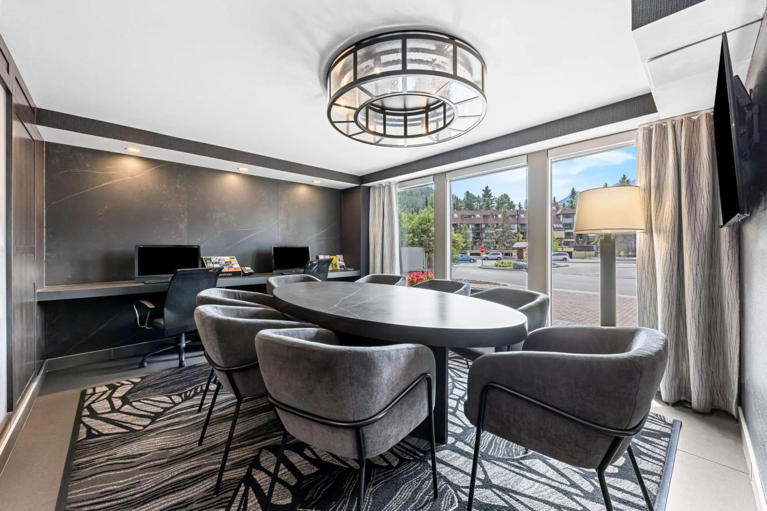 Meeting/conference room in Best Western Plus Banff International Lodge