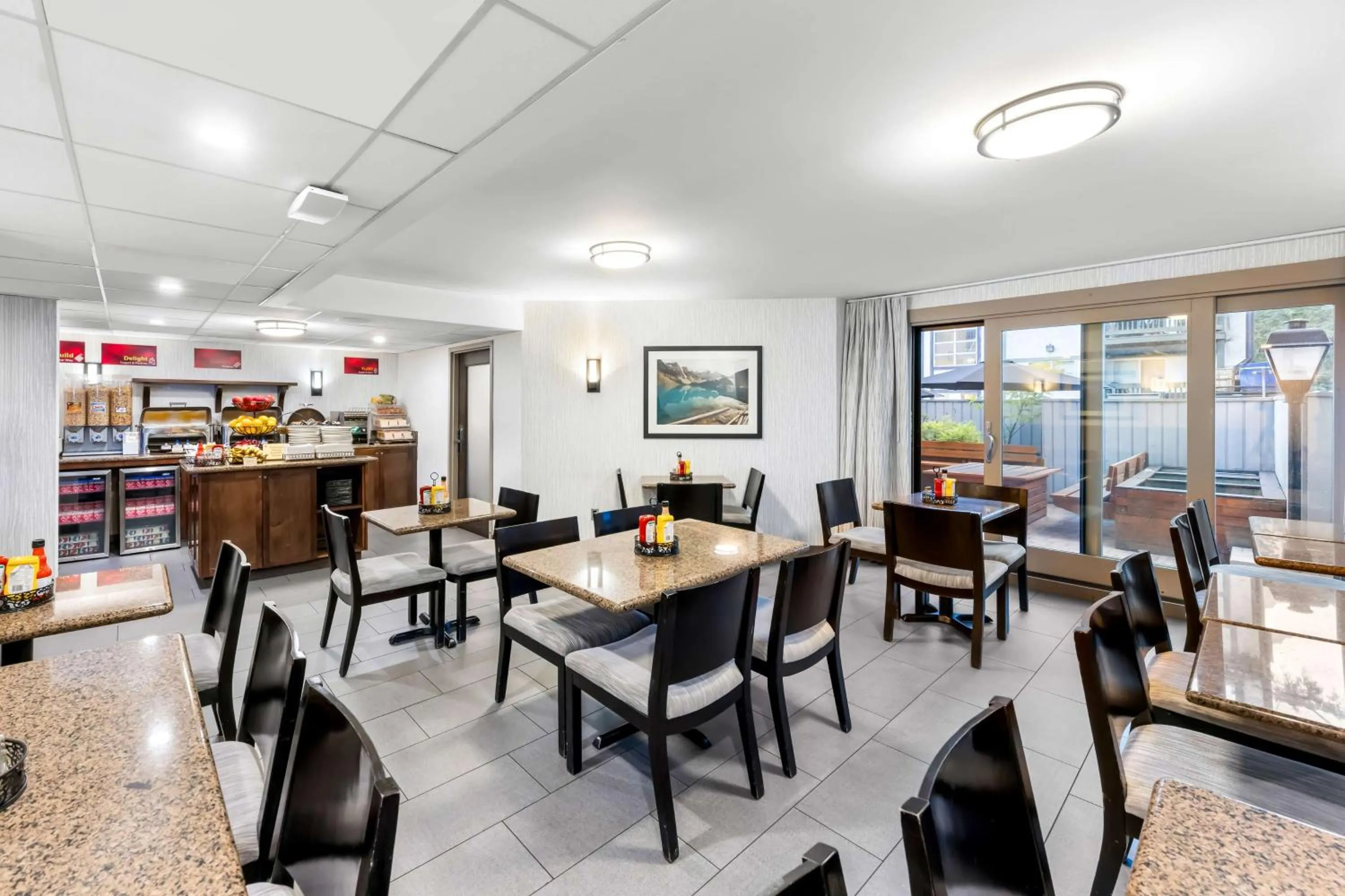 Breakfast in Best Western Plus Banff International Lodge