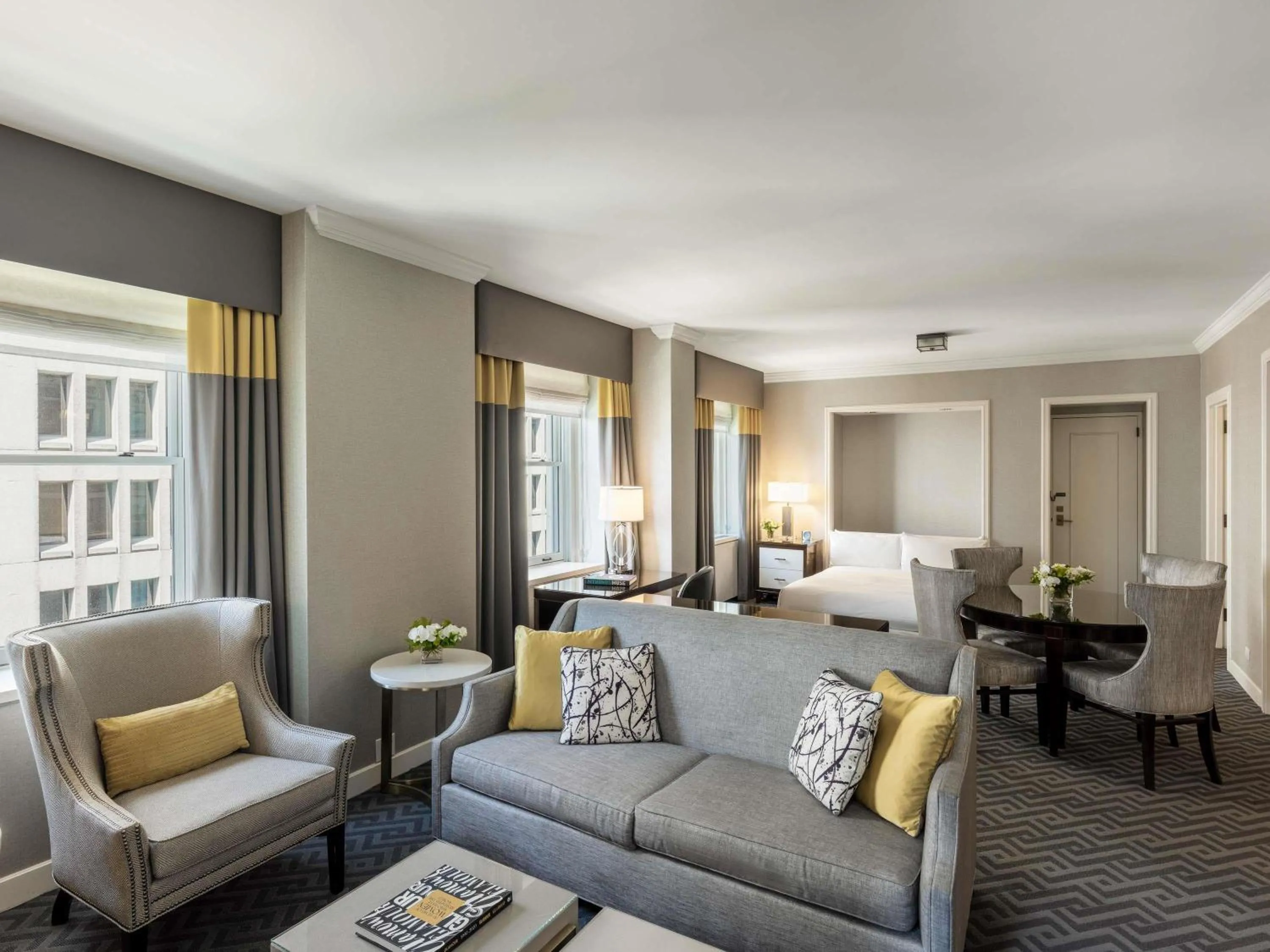 Bedroom in Fairmont Olympic Hotel