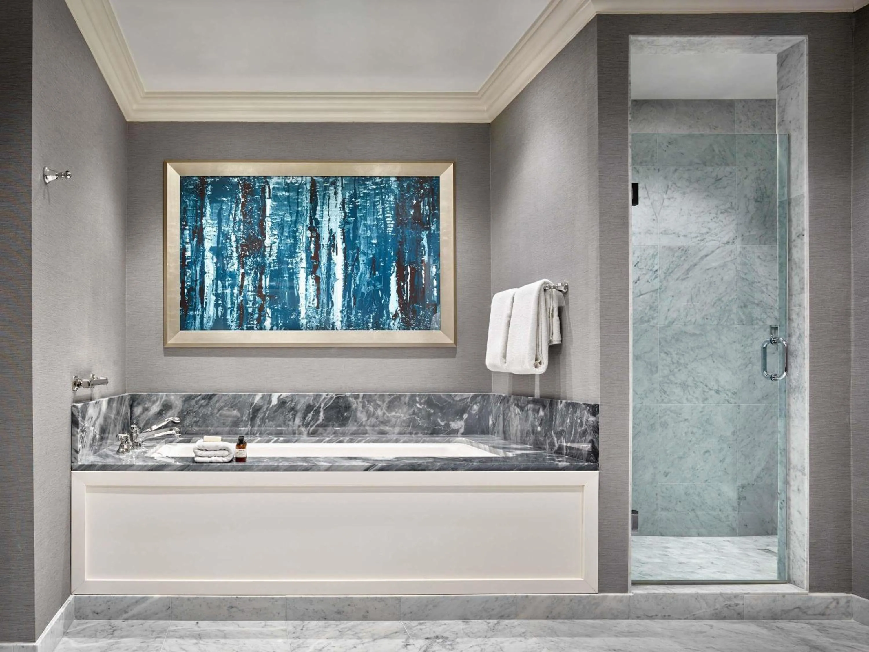 Bedroom in Fairmont Olympic Hotel