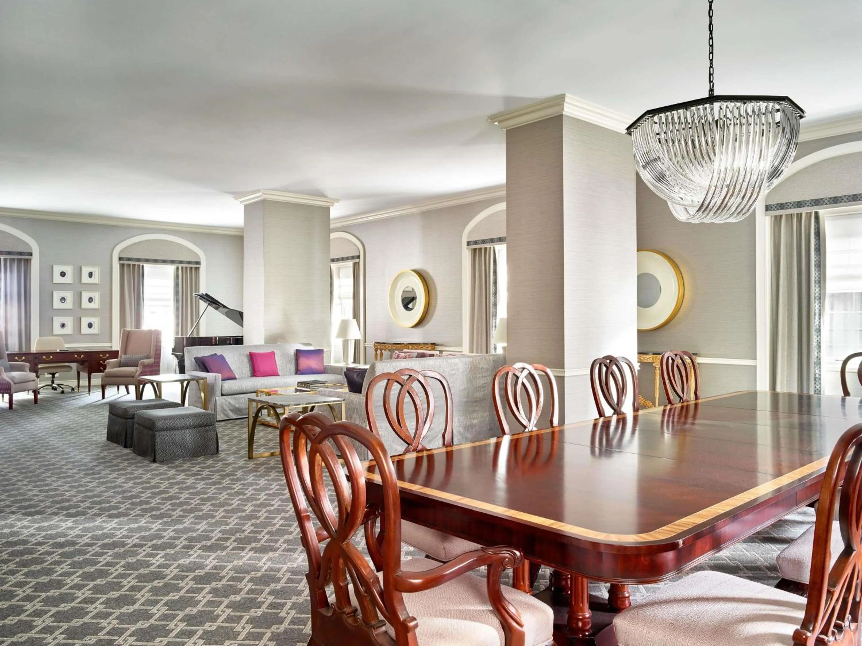 Bedroom in Fairmont Olympic Hotel