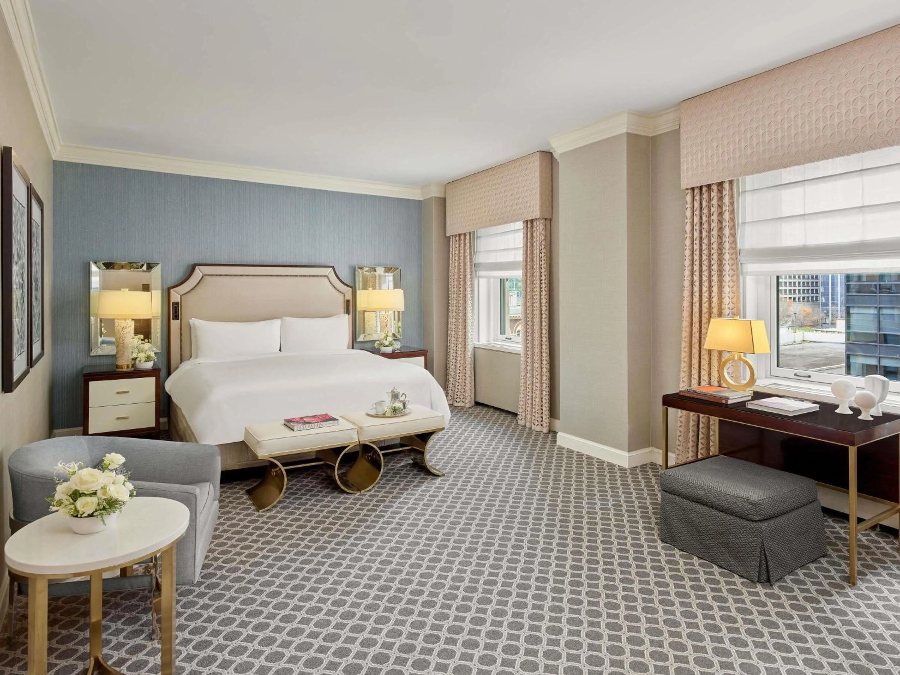 Bedroom, Bed in Fairmont Olympic Hotel