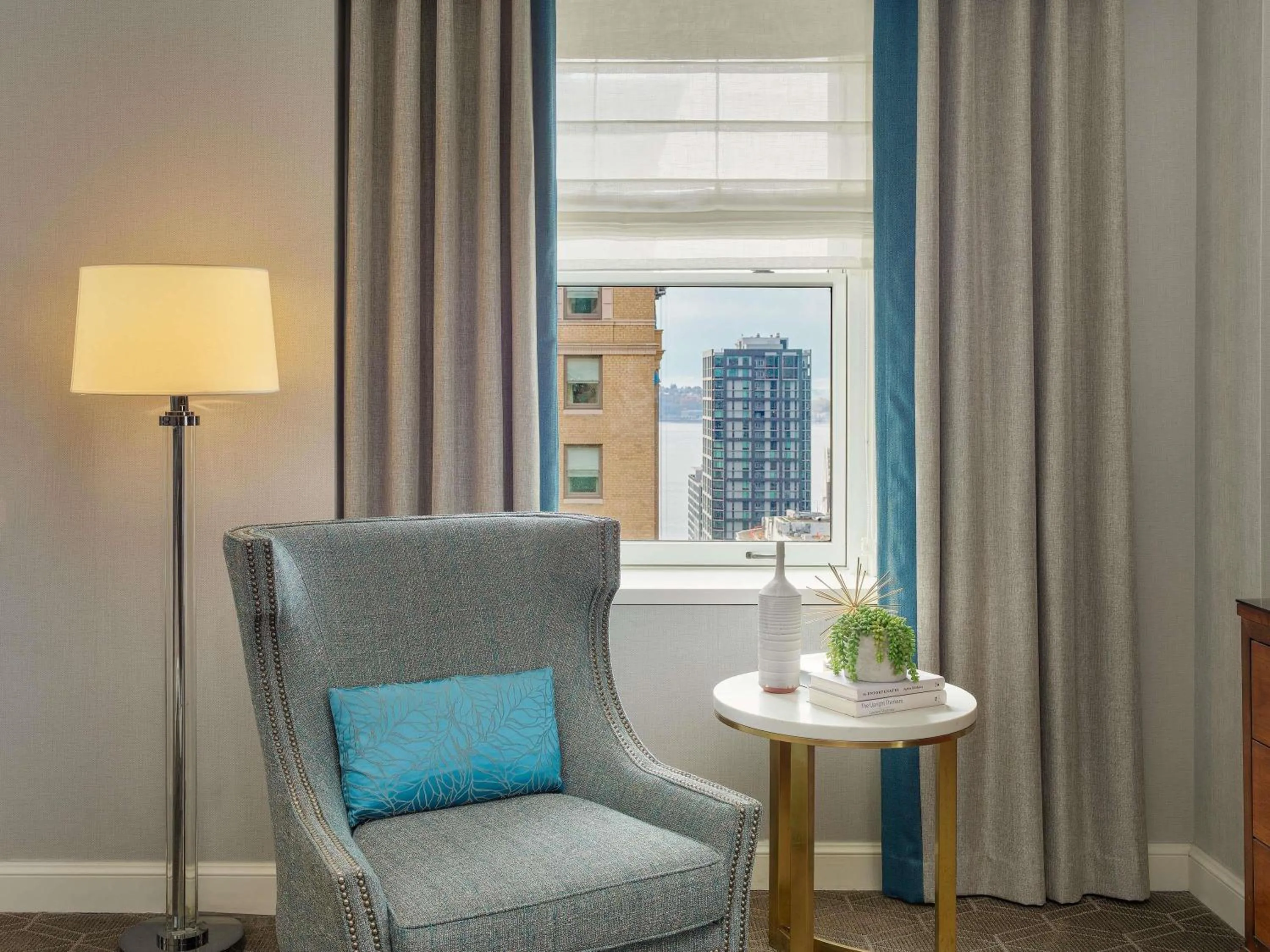 Bedroom in Fairmont Olympic Hotel