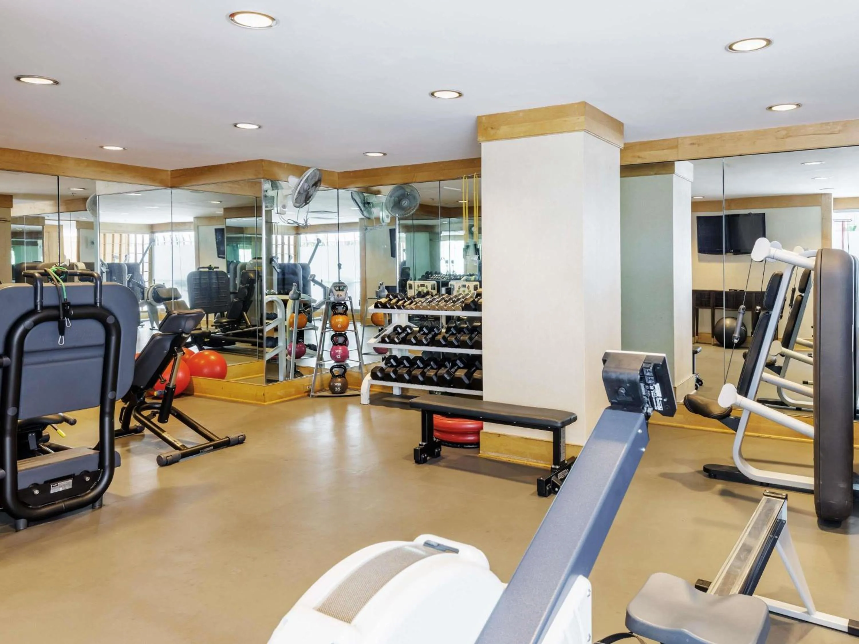 Fitness centre/facilities in Fairmont Olympic Hotel
