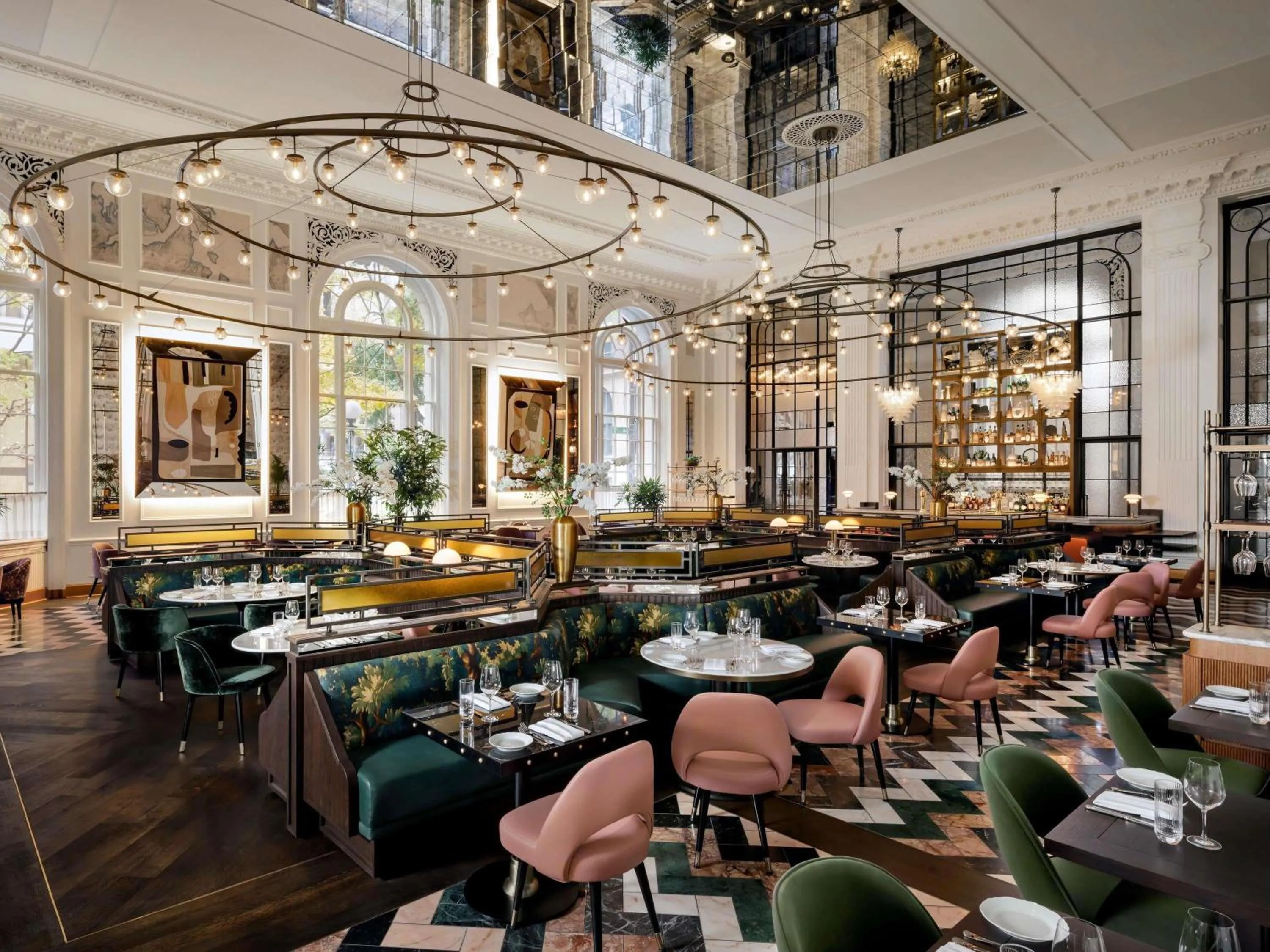 Property building in Fairmont Olympic Hotel